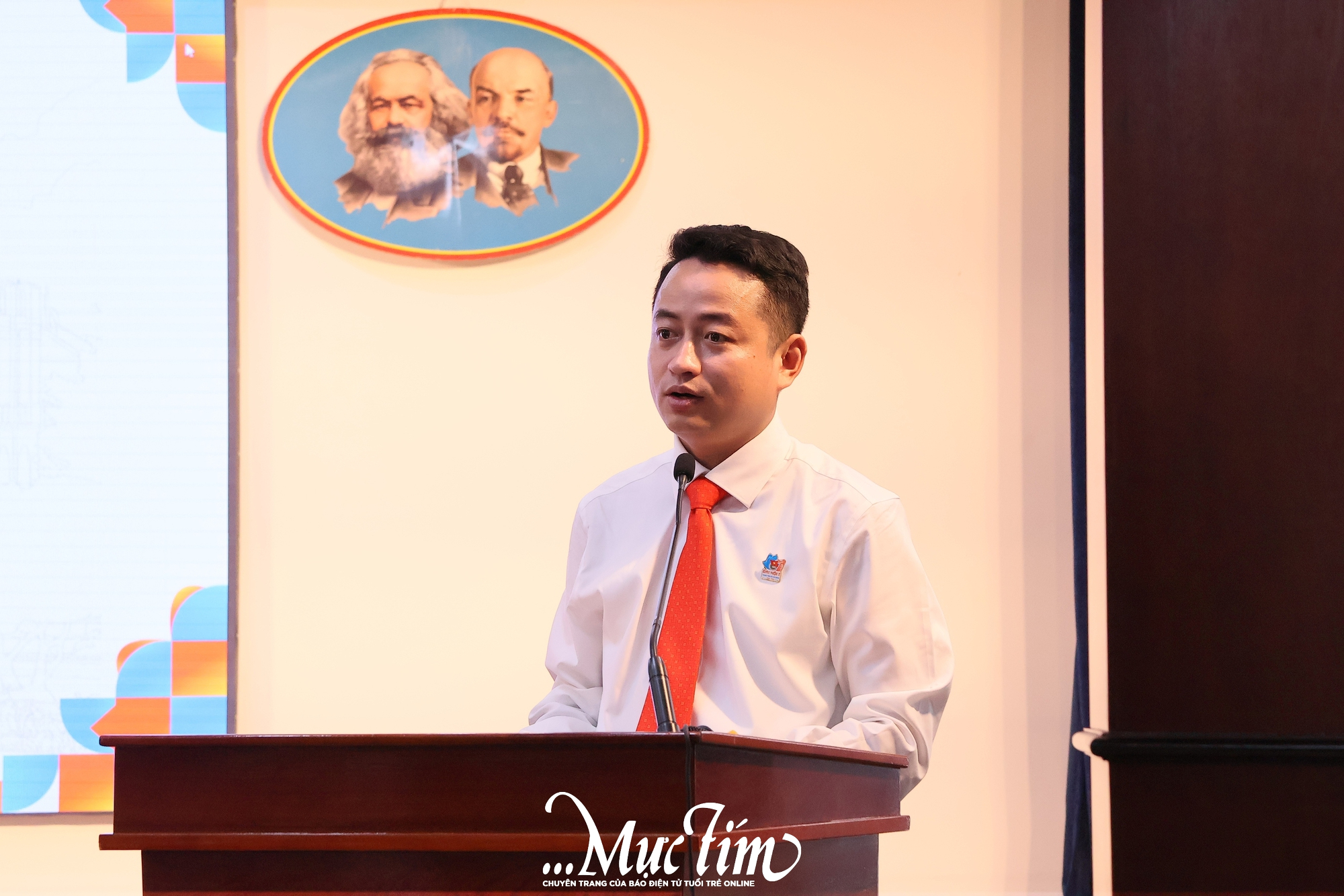 Đại hội Đoàn TP.HCM: Đại biểu đi metro, thảo luận về chuyển đổi xanh, AI - Ảnh 7.