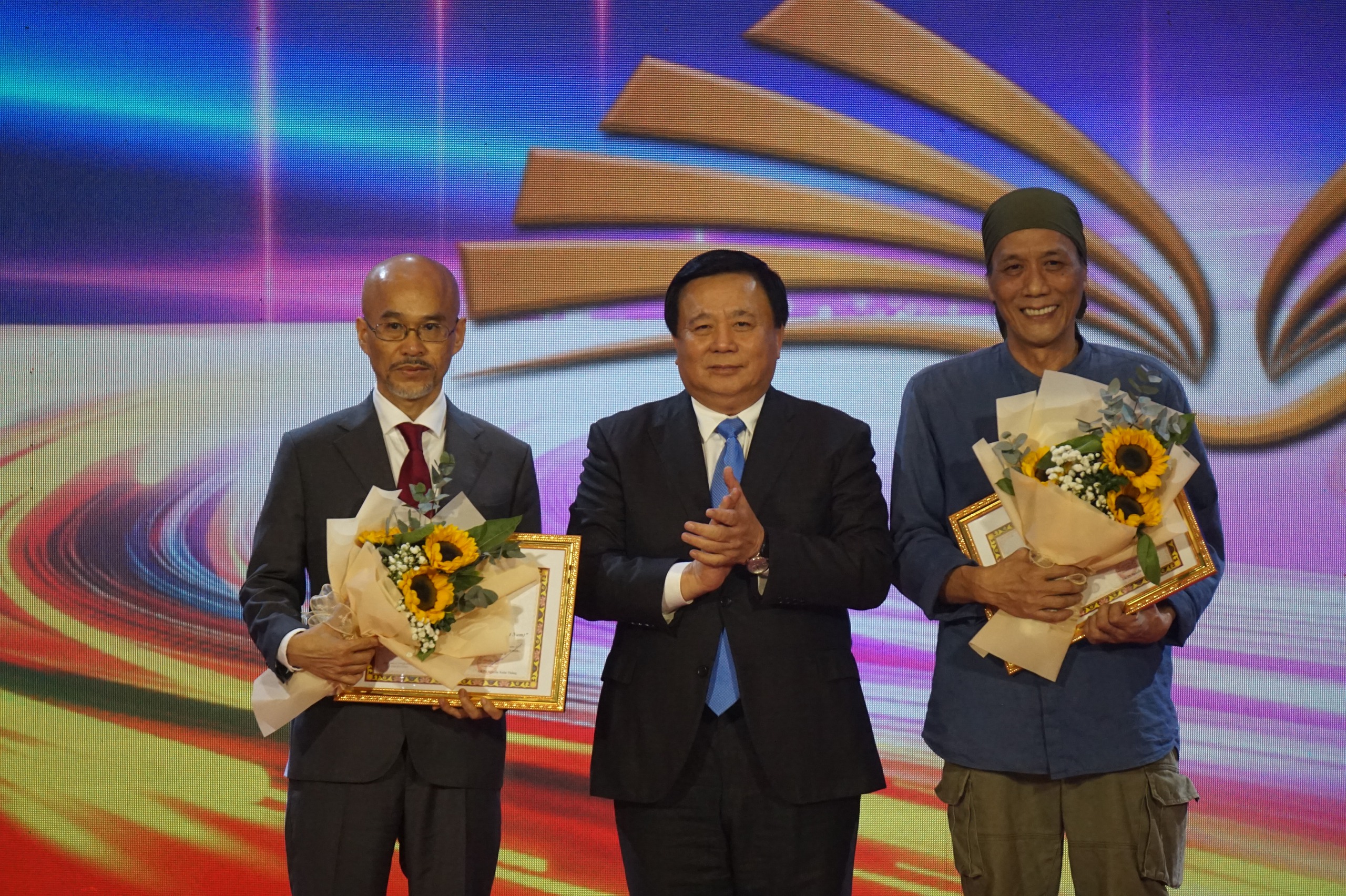 Tặng thưởng các tác phẩm lý luận, phê bình văn học, nghệ thuật năm nay đã có giải A - Ảnh 1.