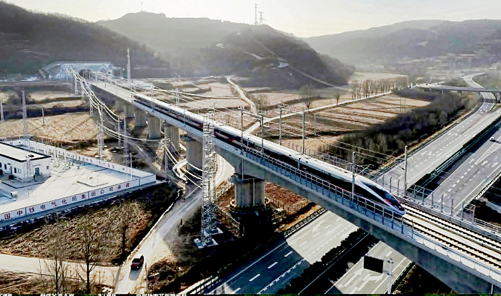 Đường sắt cao tốc ở Trung Quốc vượt 50.000km - Ảnh 1. đường sắt cao tốc - Ảnh 1.