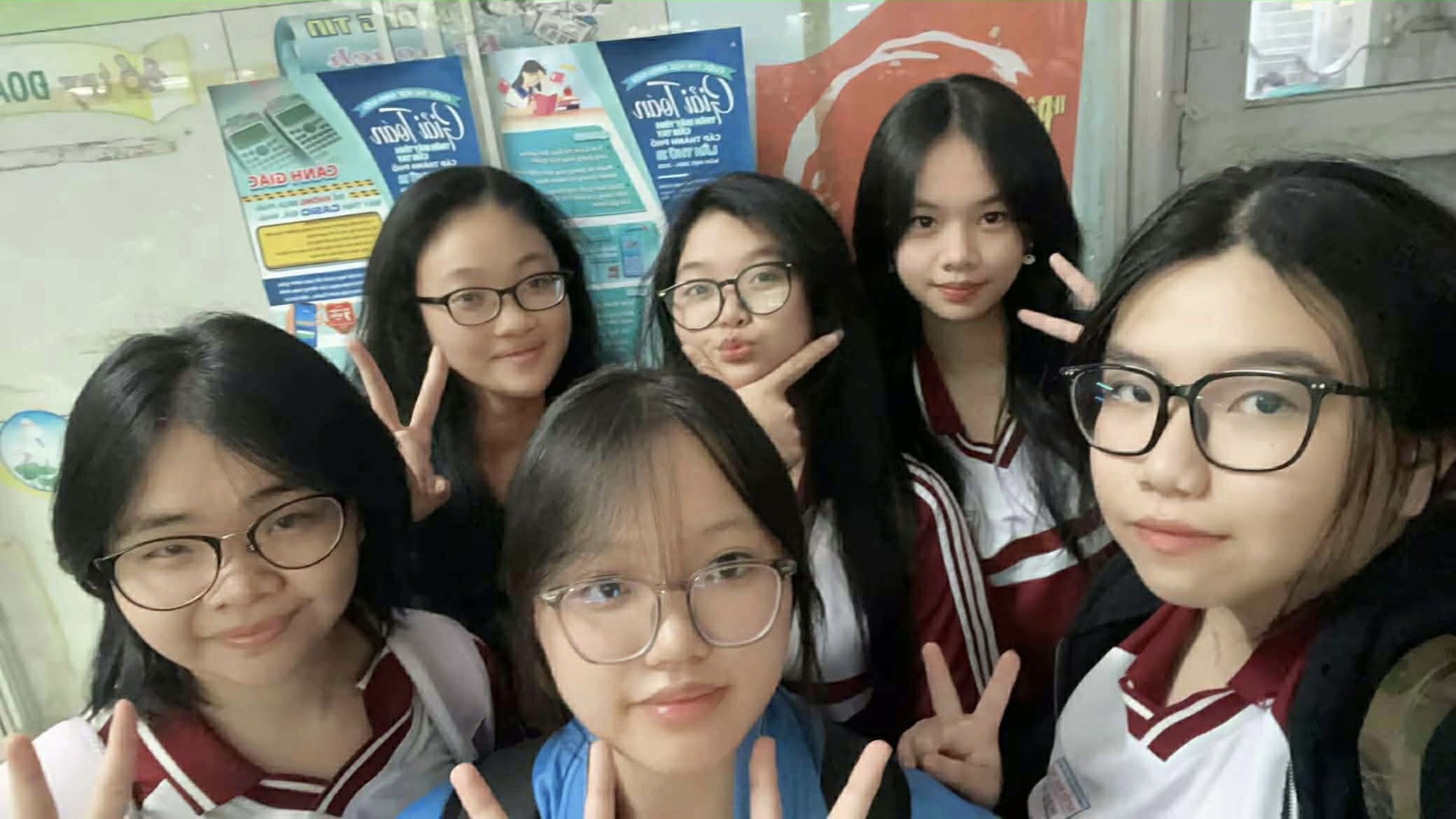 Học sinh Trường THPT Nguyễn Trung Trực 'xây' trường trong game Minecraft khiến ai nấy trầm trồ- Ảnh 7.