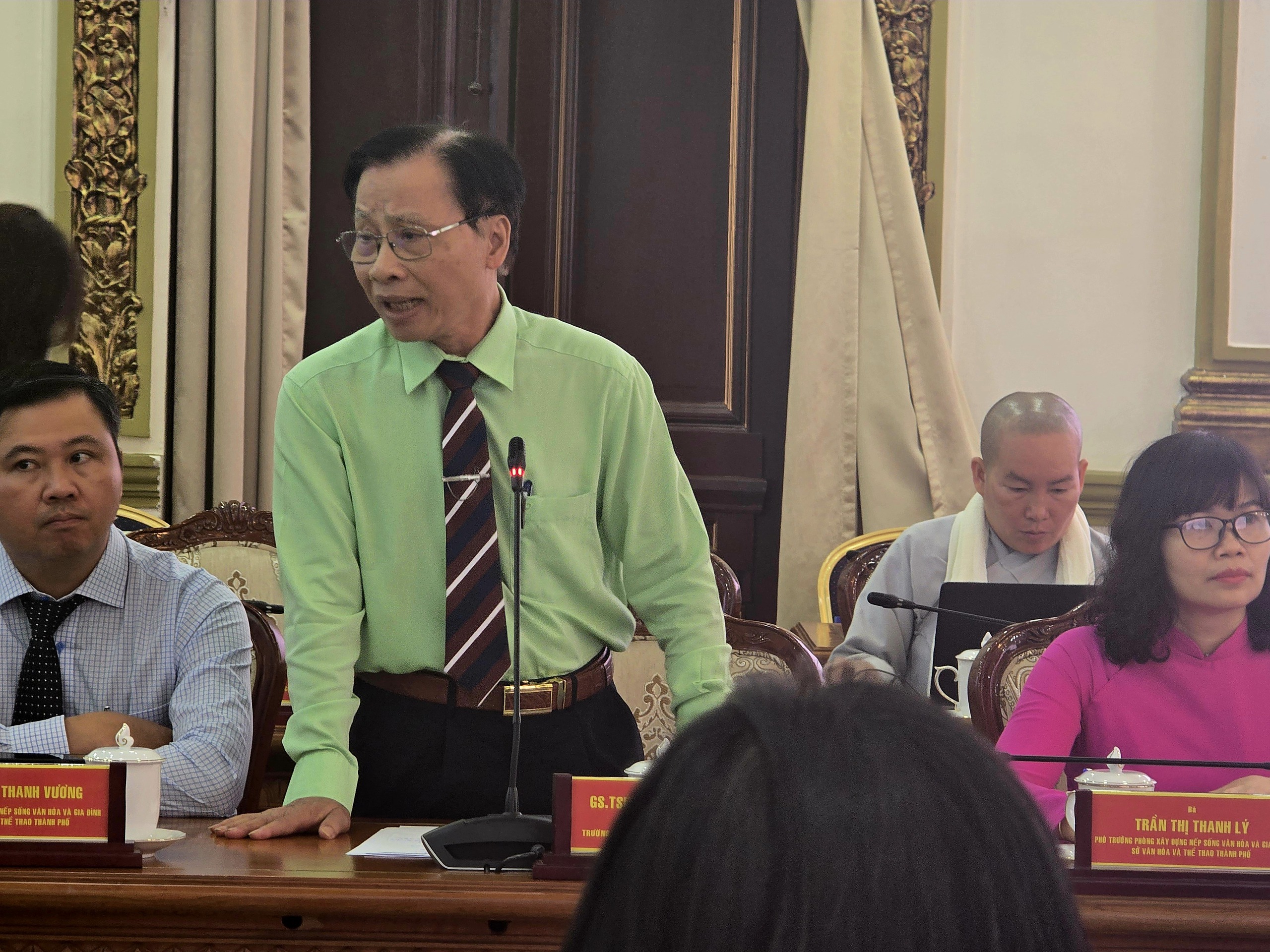 Gia đình hạnh phúc - Ảnh 1.