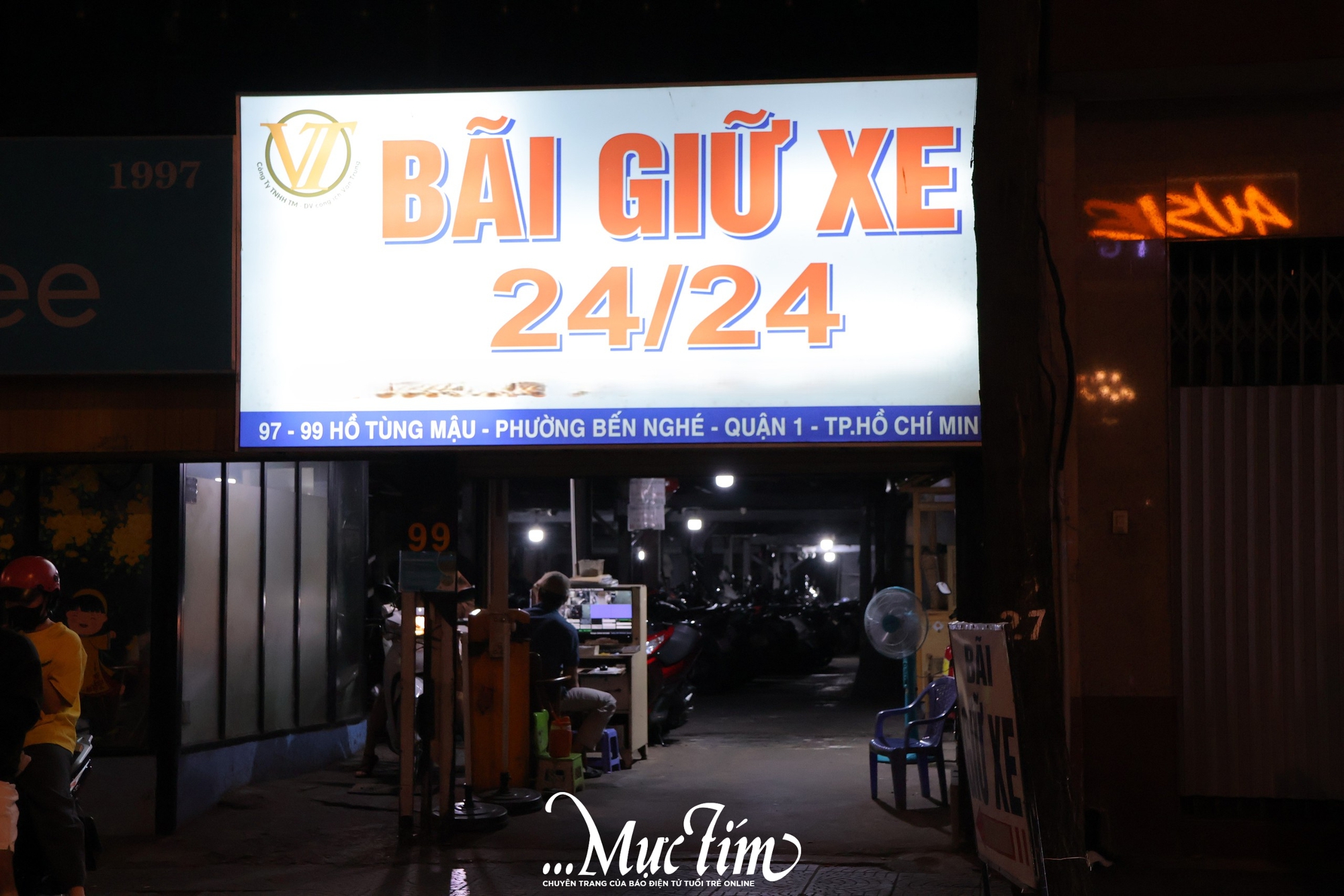 Tổng hợp các điểm gửi xe khi đi countdown chào năm mới 2026 tại TP.HCM - Ảnh 1.