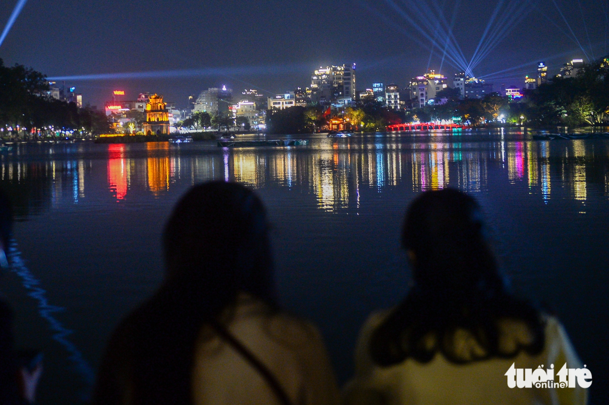 កាំជ្រួចដ៏អស្ចារ្យស្វាគមន៍ឆ្នាំថ្មី ២០២៦ - រូបថតទី ៨។