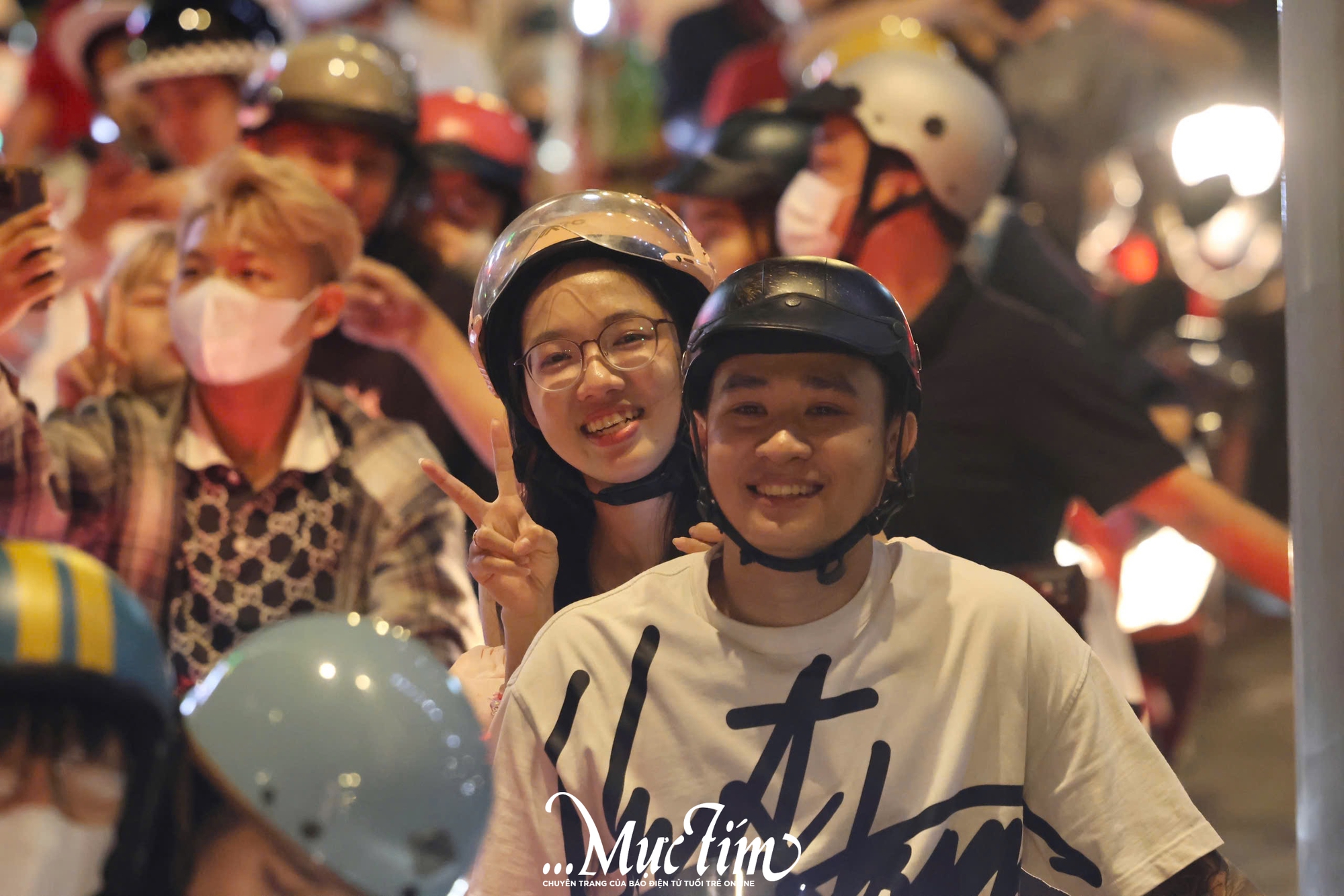 TP.HCM rực rỡ pháo hoa chào đón năm 2026- Ảnh 5. TP.HCM rực rỡ pháo hoa chào đón năm 2026- Ảnh 5.