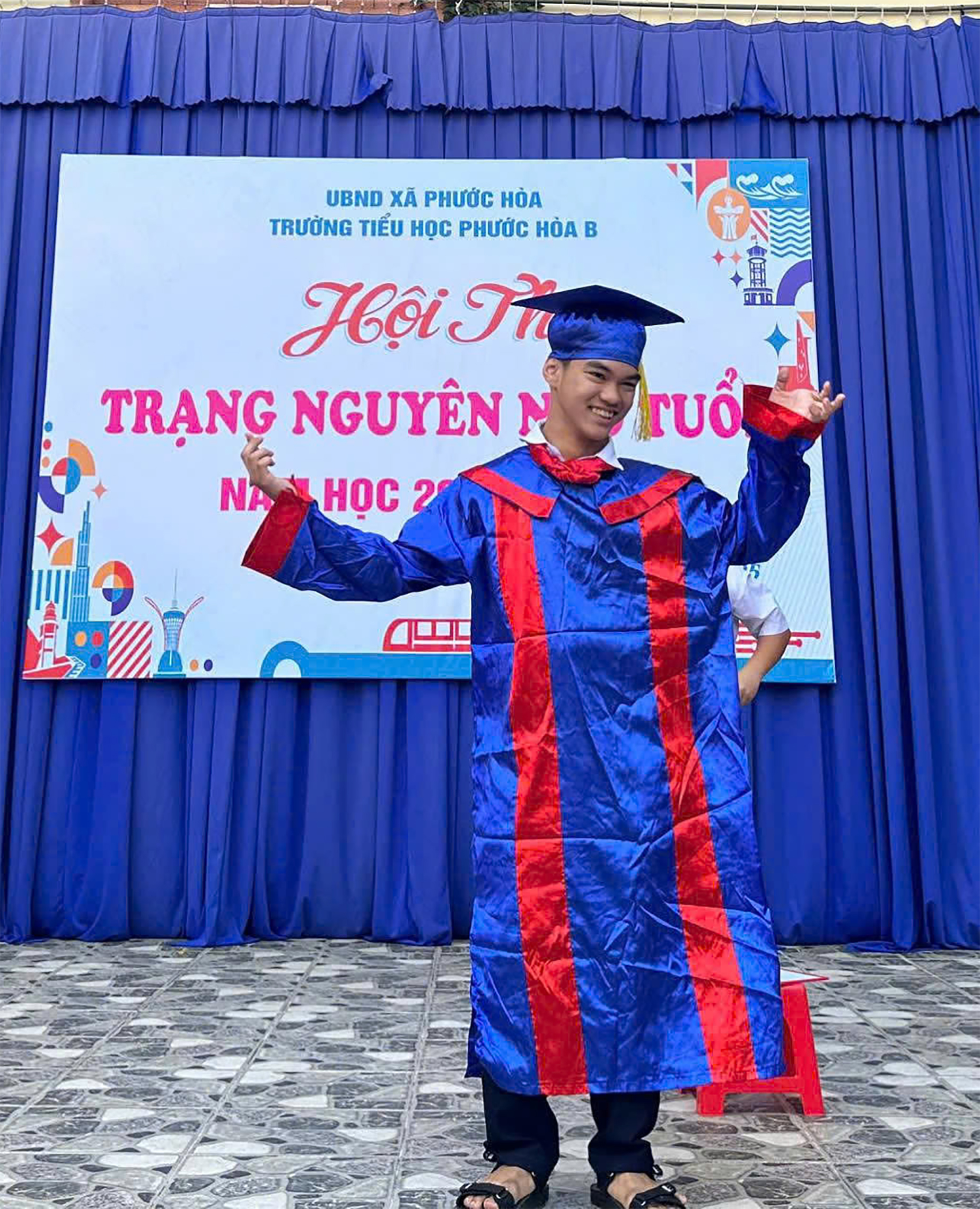 Gương mặt Con ngoan trò giỏi: Đóa hoa trạng nguyên nở trên đôi tay nghị lực - Ảnh 1.