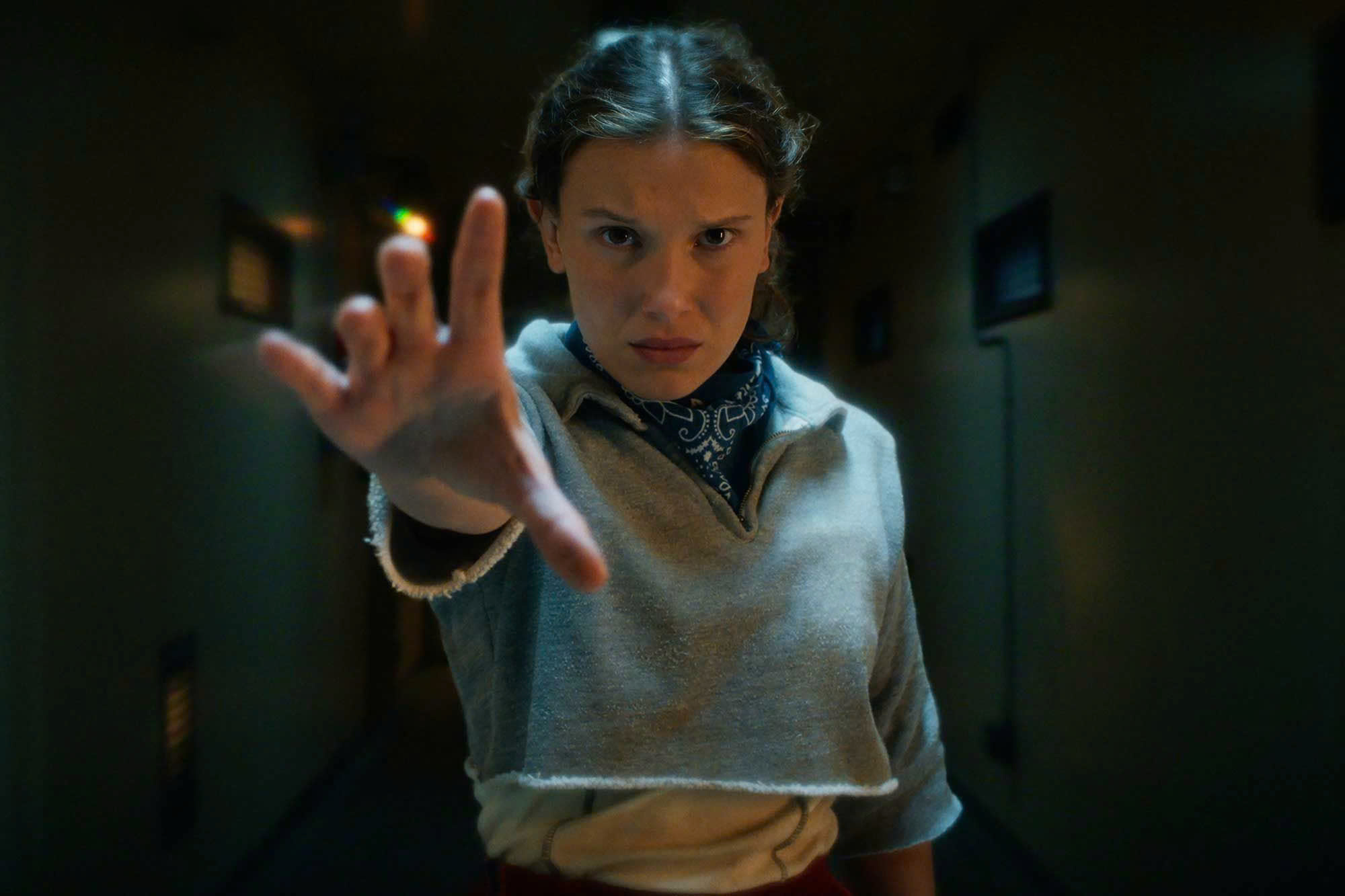 Behind Millie Bobby Brown s Disastrous Outfit In Stranger Things 5