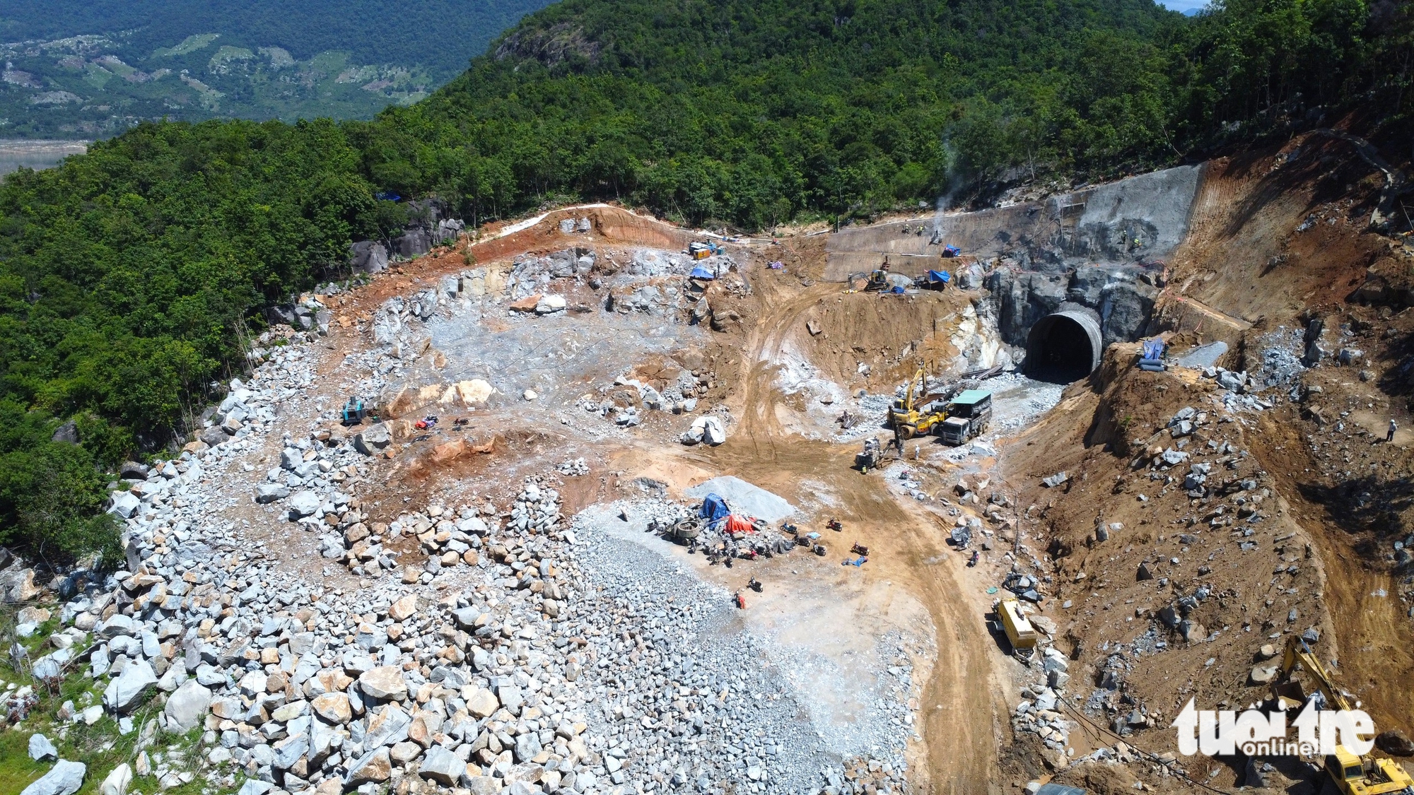 Khánh Hòa - Ảnh 1.