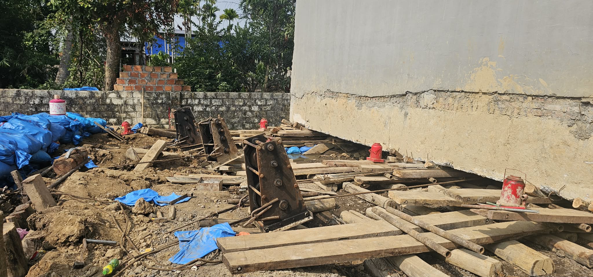 Ngôi nhà xây nhầm - Ảnh 3.