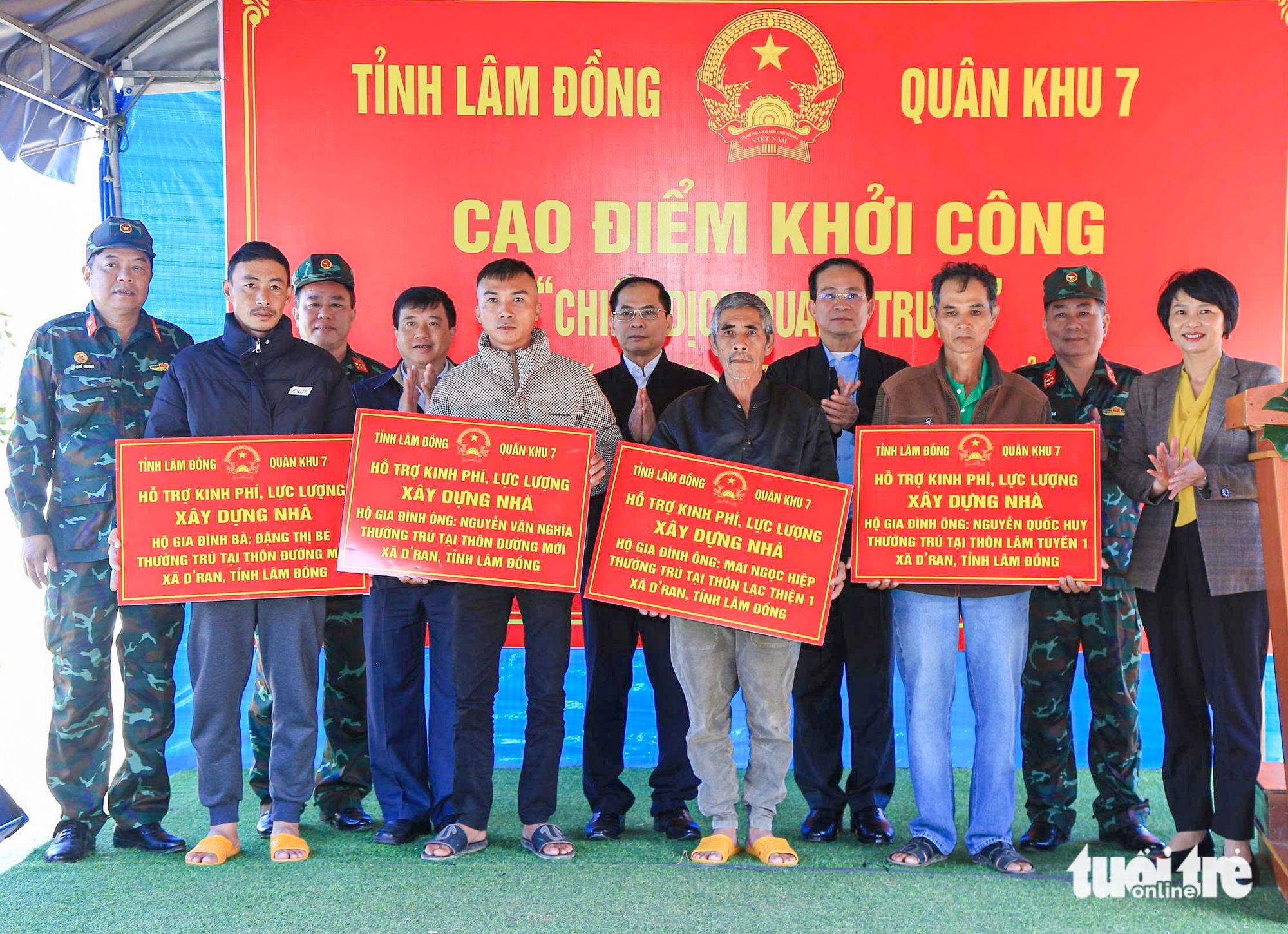 Phó thủ tướng Bùi Thanh Sơn: Tăng tốc để sớm có nhà cho người dân vùng lũ Lâm Đồng - Ảnh 1.