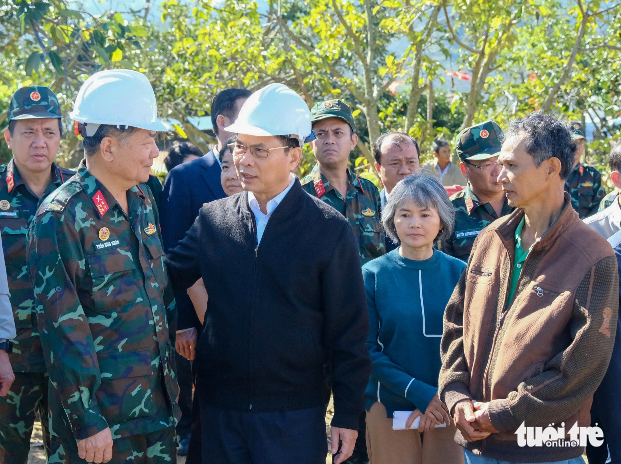 Phó thủ tướng Bùi Thanh Sơn: Tăng tốc để sớm có nhà cho người dân vùng lũ Lâm Đồng - Ảnh 3.