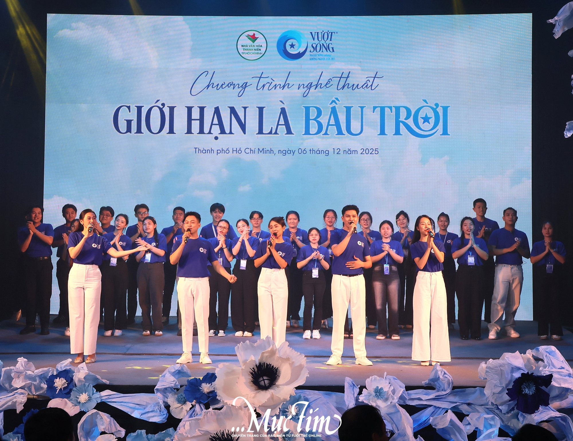 'Giới hạn là bầu trời': Chương trình nghệ thuật tôn vinh tài năng của thanh thiếu nhi khuyết tật- Ảnh 12. 'Giới hạn là bầu trời': Chương trình nghệ thuật tôn vinh tài năng của thanh thiếu nhi khuyết tật- Ảnh 12.