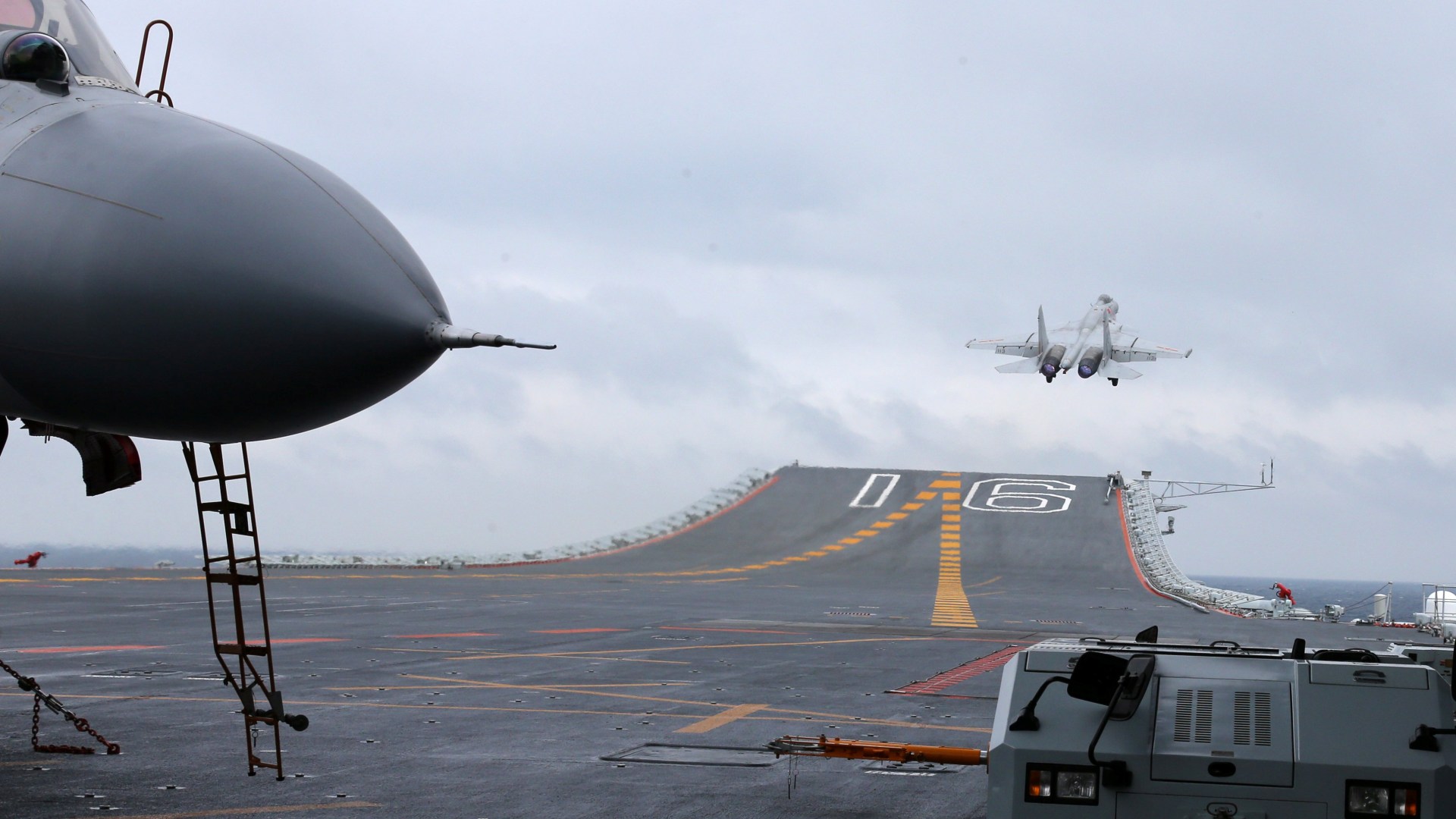 Máy bay Trung Quốc 'khóa radar' máy bay Nhật Bản - Ảnh 1. Nhật Bản - Ảnh 1.