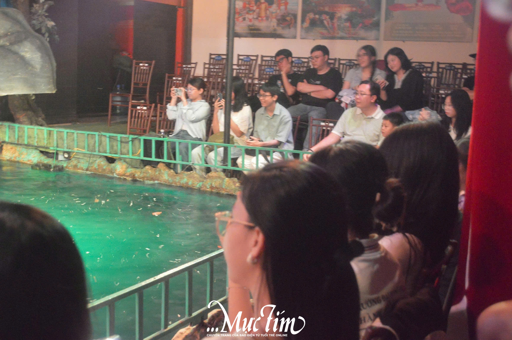 Ghé Bảo tàng Lịch sử TP.HCM xem múa rối nước- Ảnh 3. Ghé Bảo tàng Lịch sử TP.HCM xem múa rối nước- Ảnh 3.