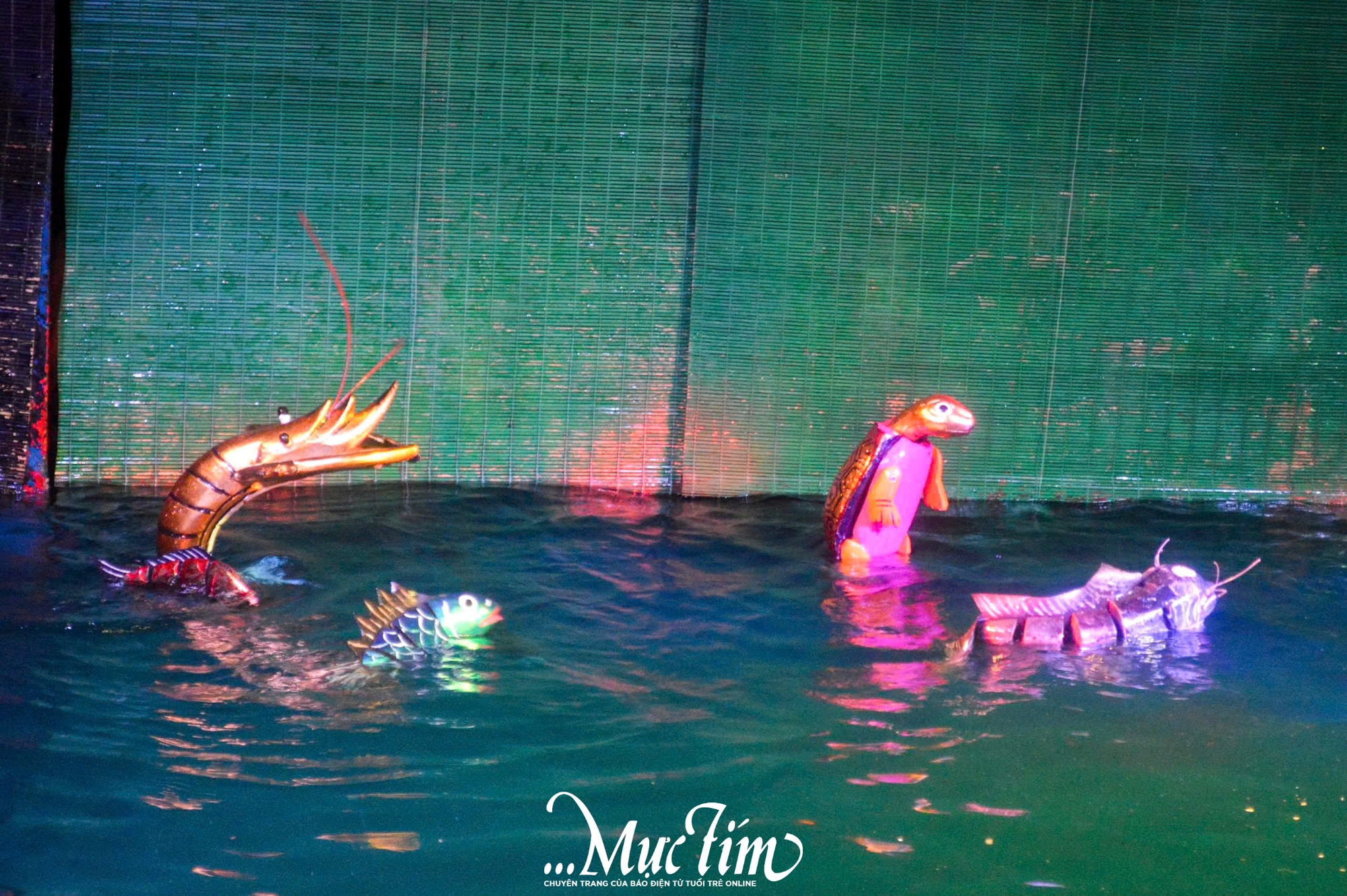 Ghé Bảo tàng Lịch sử TP.HCM xem múa rối nước- Ảnh 8. Ghé Bảo tàng Lịch sử TP.HCM xem múa rối nước- Ảnh 8.