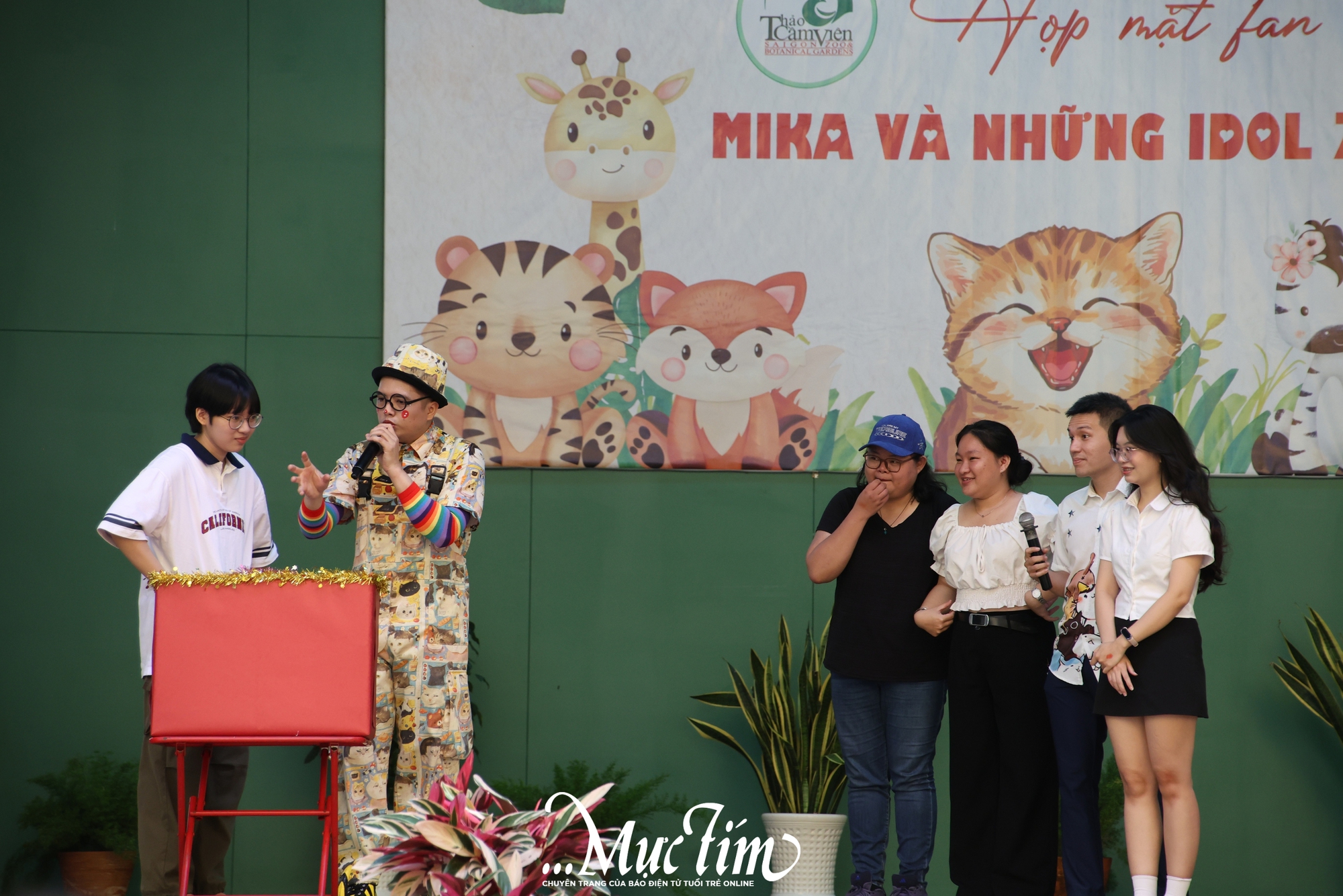 Thảo cầm viên họp mặt fan Mika và những idol Zoobiz- Ảnh 9. Thảo cầm viên họp mặt fan Mika và những idol Zoobiz- Ảnh 9.