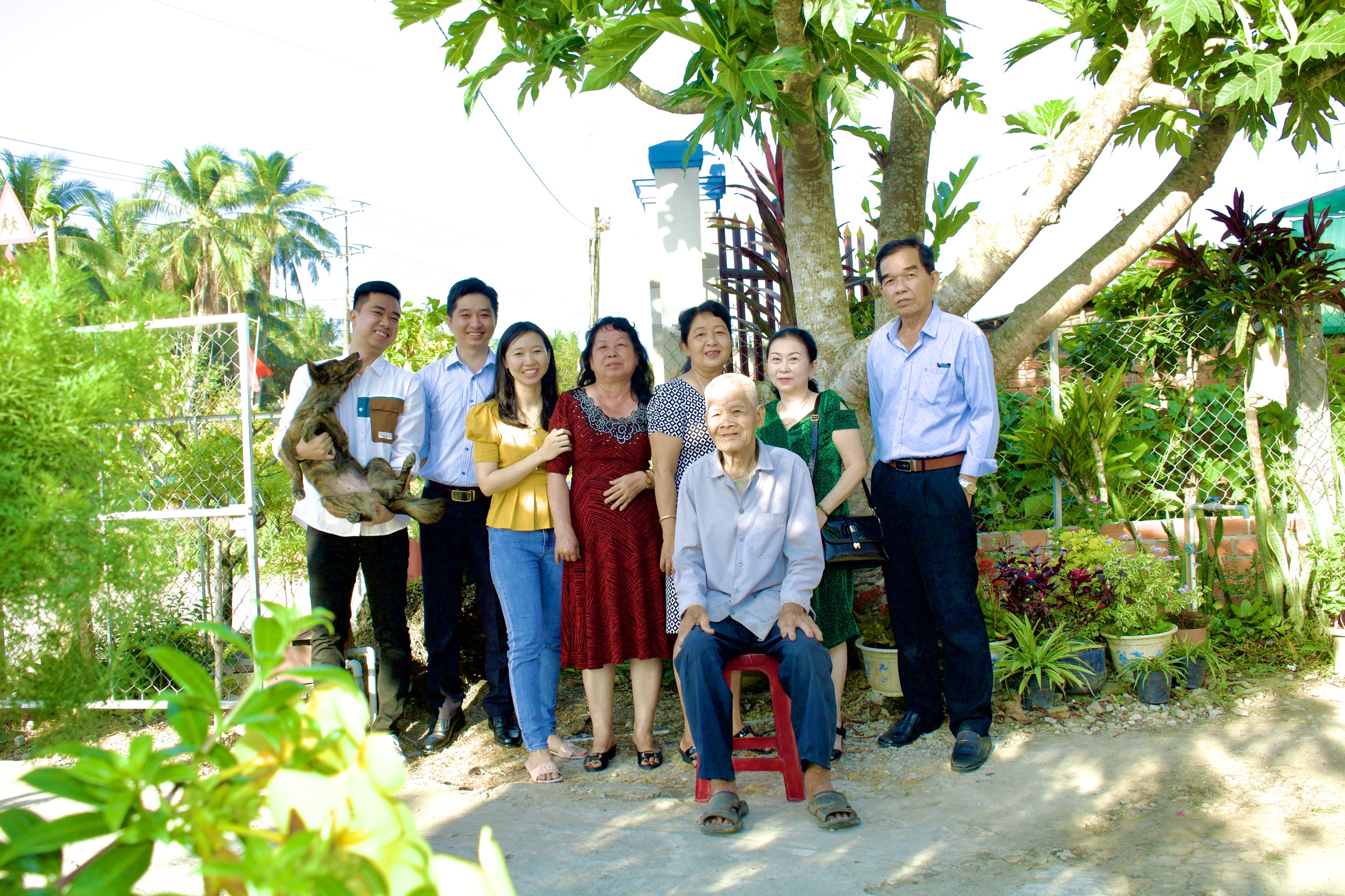 mái ấm ngày xuân - Ảnh 1.