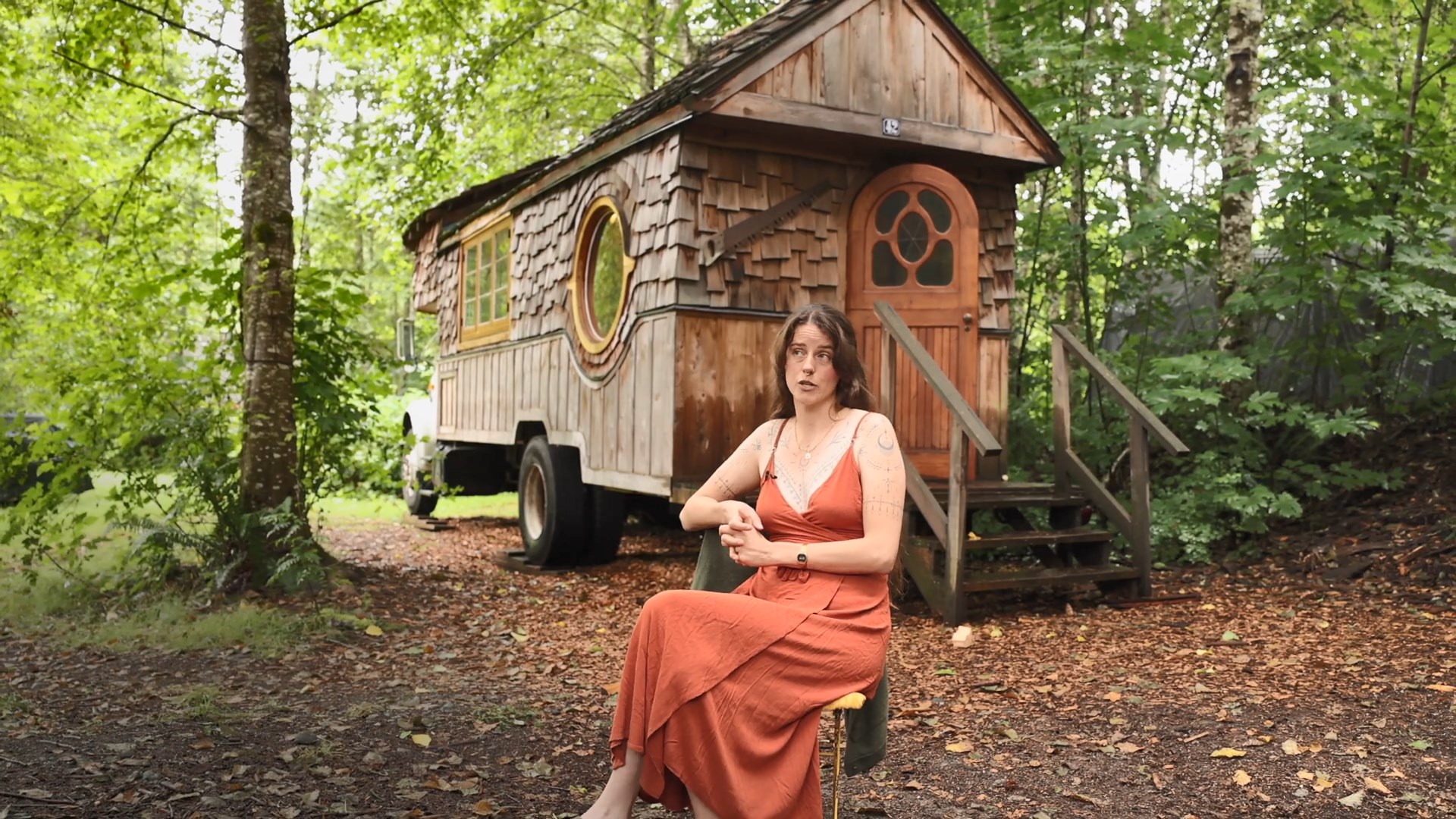 Nhà di động độc đáo người khó mua nhà sẽ thích: Chi phí chỉ ngang Mazda CX-5, như nhà cổ giữa rừng - Ảnh 3.