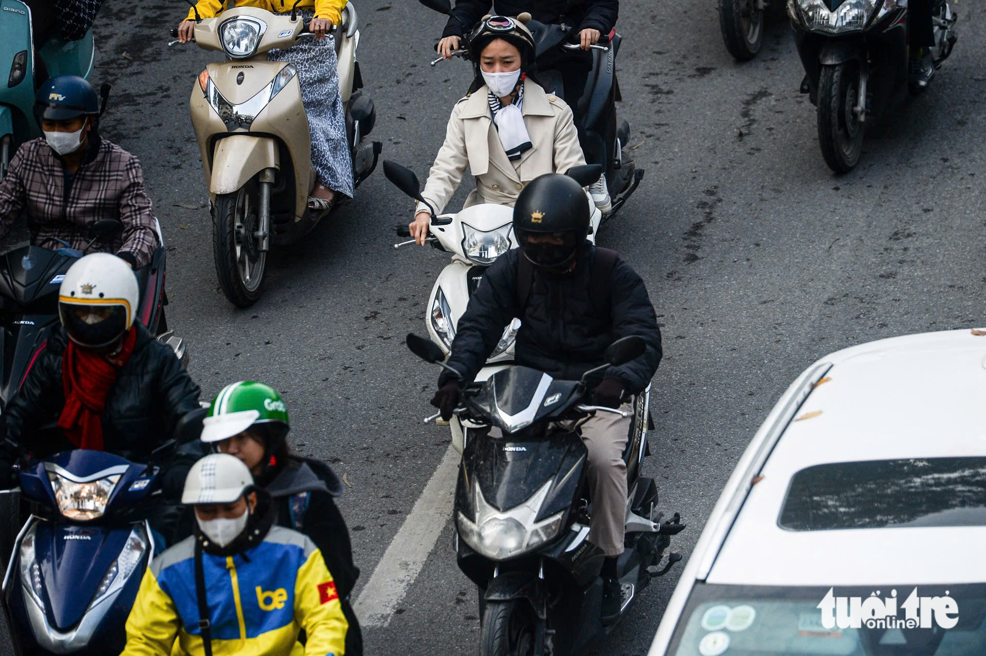 Breathing dust: Hanoi’s street workers face health risks amid smog - Ảnh 7. Breathing dust: Hanoi’s street workers face health risks amid smog - Ảnh 7.