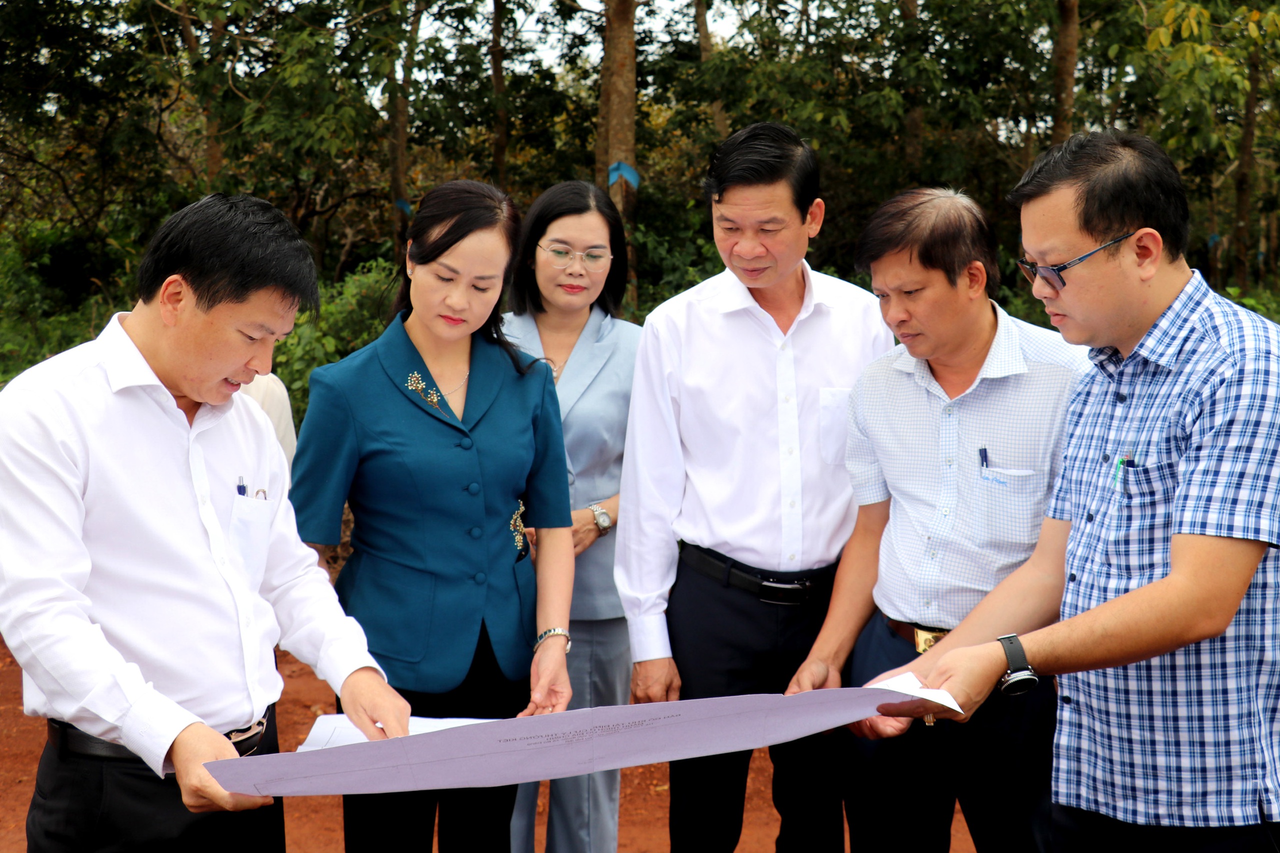 Dự án cao tốc Gia Nghĩa - Chơn Thành: Vì sao doanh nghiệp xin đổi từ hình thức đầu tư BOT sang BT? - Ảnh 1.