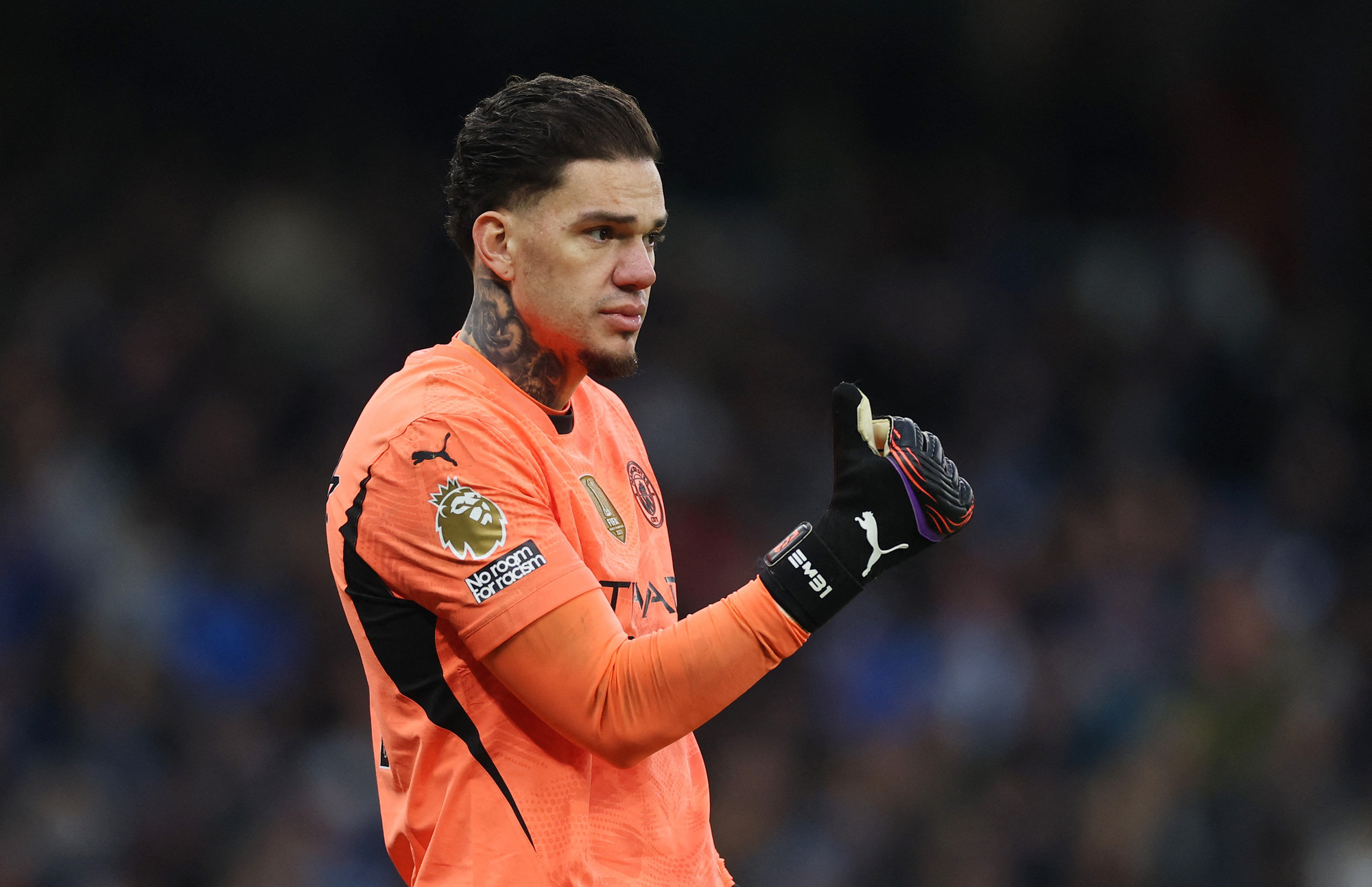 Thủ môn Ederson đi vào lịch sử Ngoại hạng Anh - Tuổi Trẻ Online