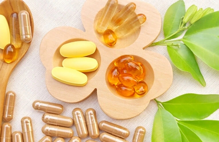 Chúng ta có đang quá lạm dụng thực phẩm chức năng? - Ảnh 2.