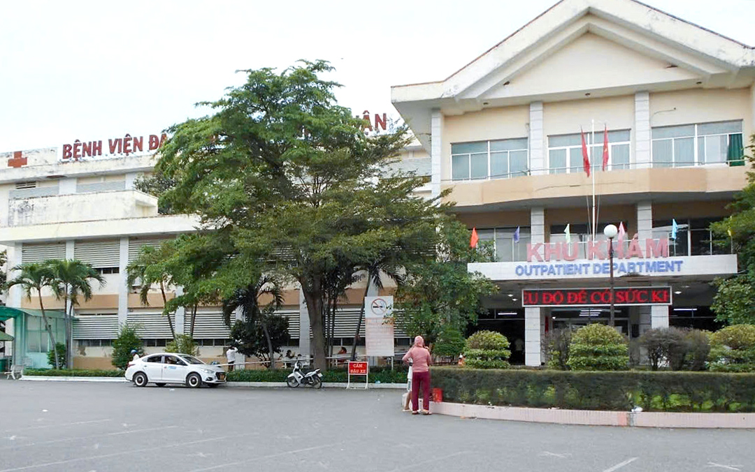 Khởi tố vụ án cung cấp thiết bị y tế chống dịch COVID-19 ở Bệnh viện Đa khoa Bình Thuận - Ảnh 1. Khởi tố vụ án cung cấp thiết bị y tế chống dịch COVID-19 ở Bệnh viện Đa khoa Bình Thuận - Ảnh 1.