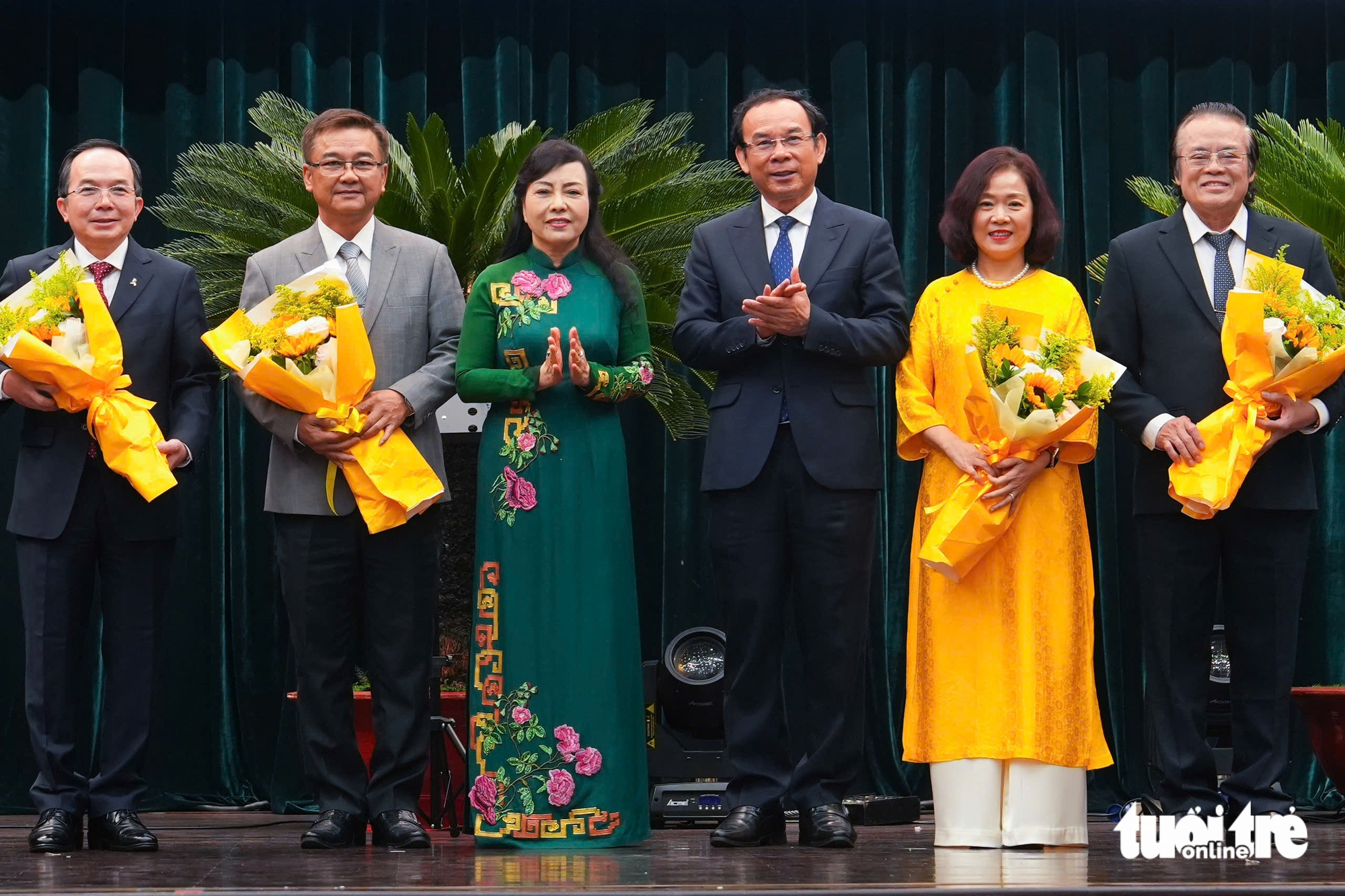 Sở Y tế TP.HCM nhận Huân chương Lao động hạng nhất - Ảnh 4.