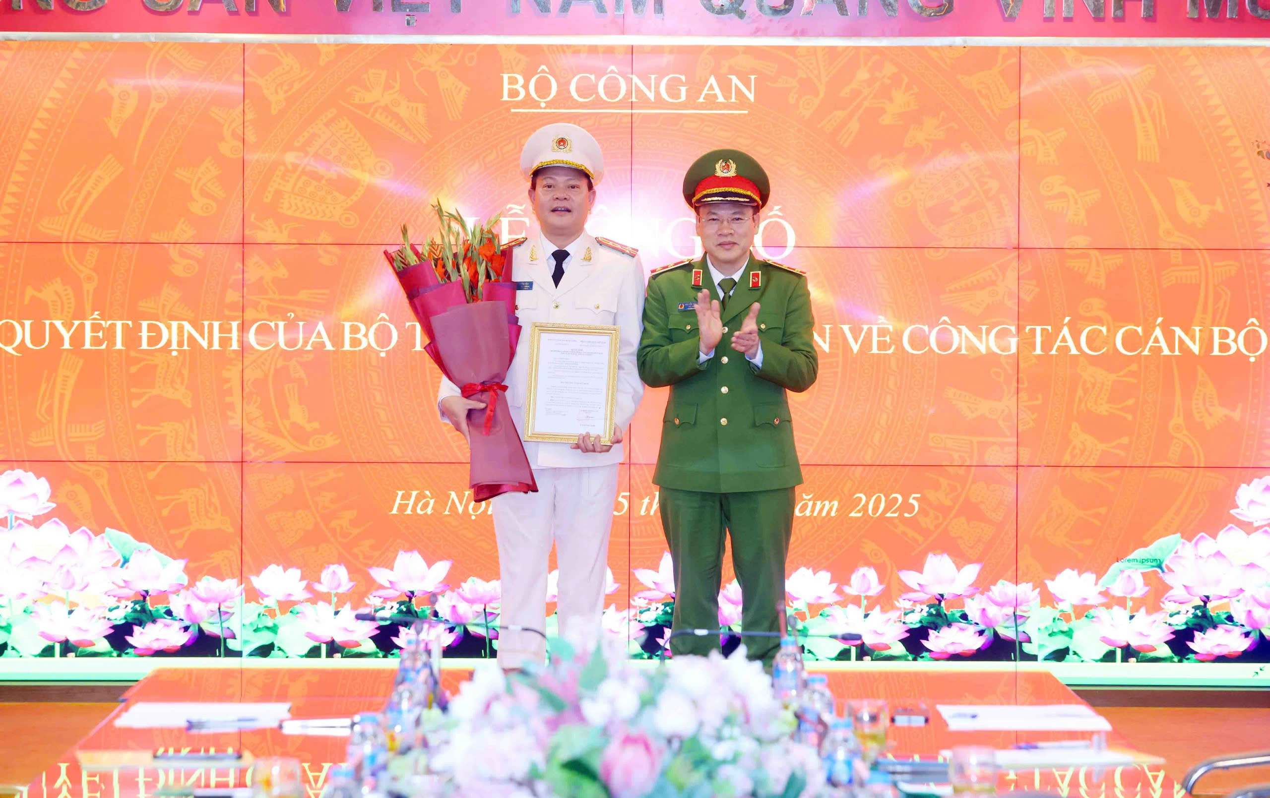 Đại tá Vũ Văn Tấn làm cục trưởng Cục Cảnh sát quản lý hành chính về trật tự xã hội - Ảnh 1.