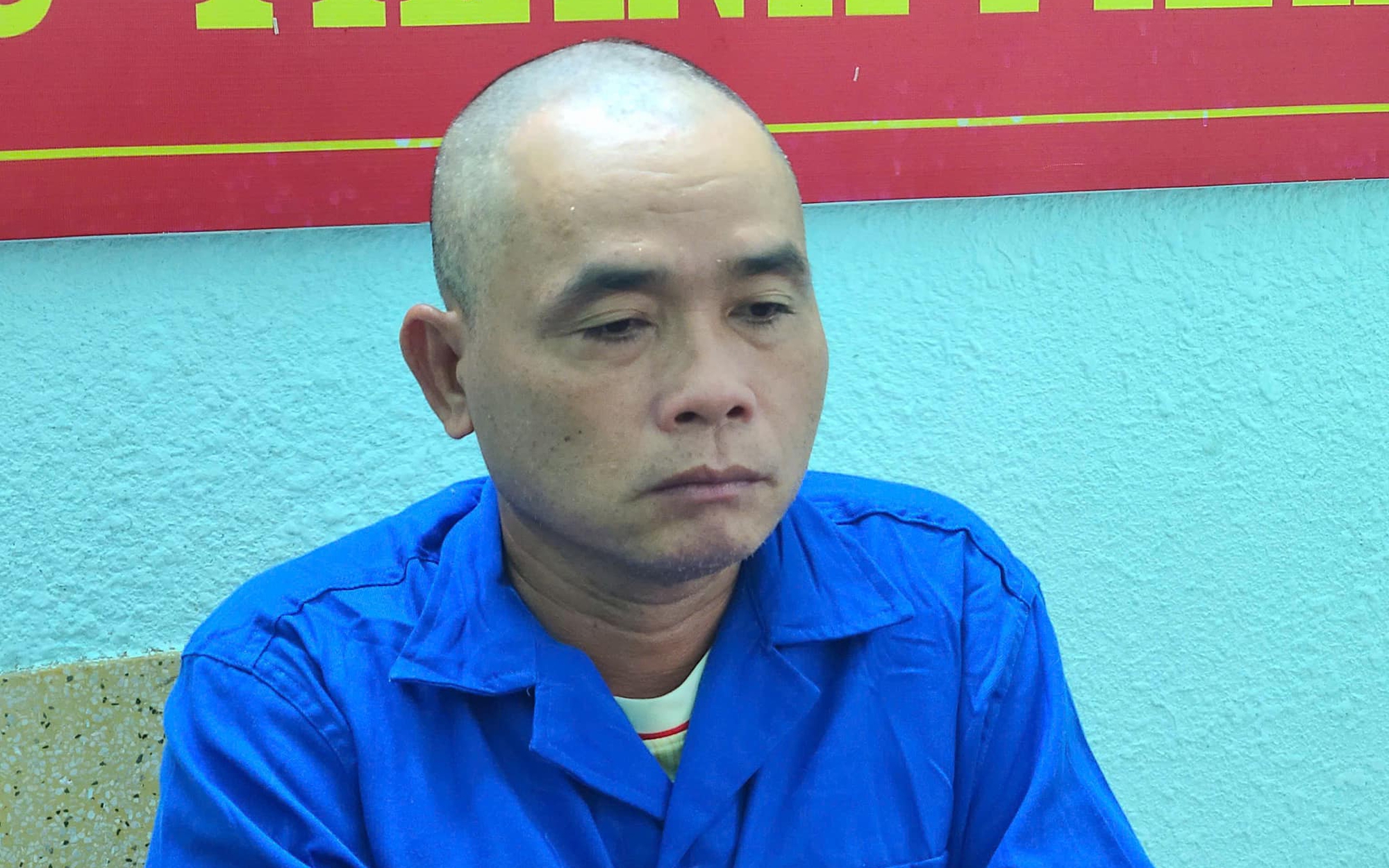 Khởi tố điều tra vụ thầy giáo có hành vi dâm ô nữ sinh - Ảnh 1.