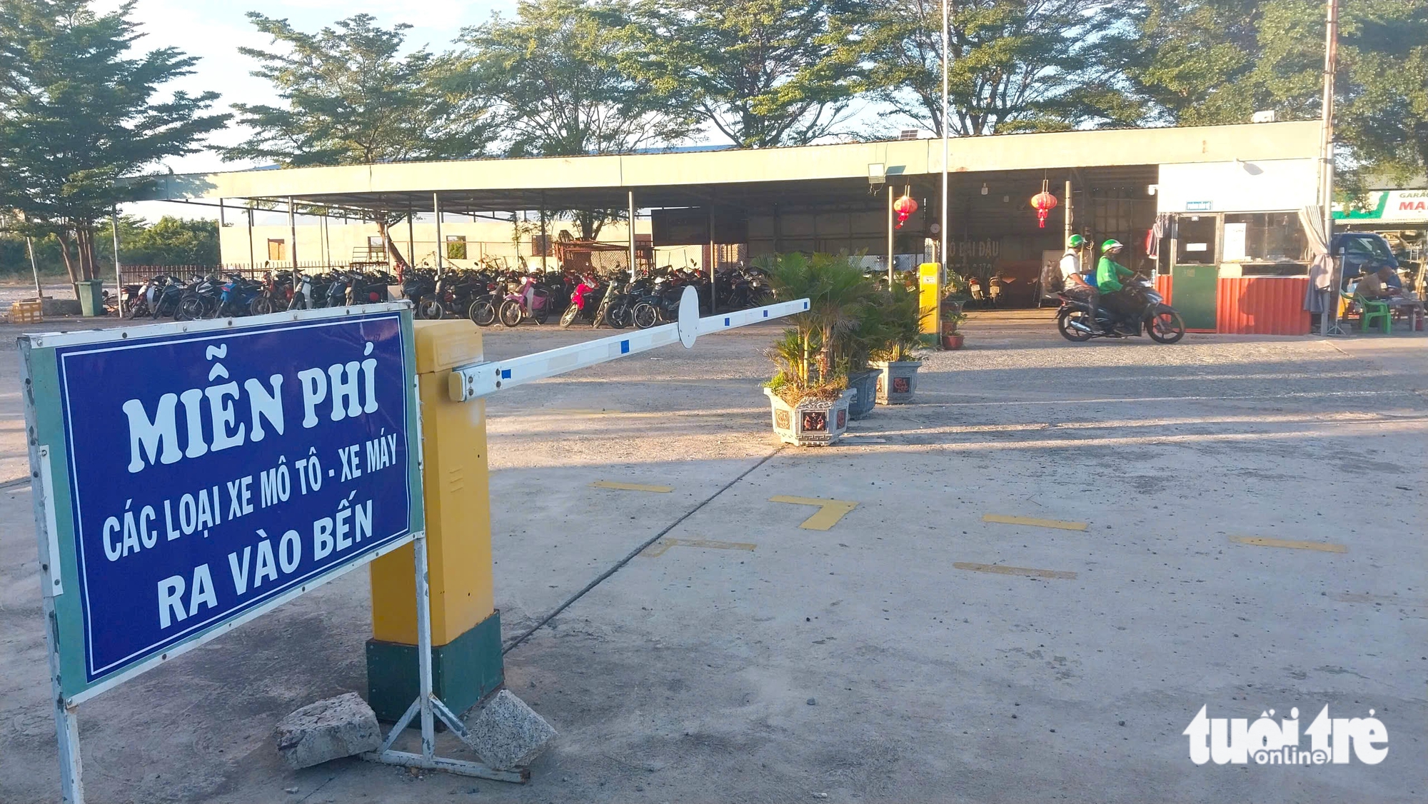 Chấn chỉnh hoạt động thu phí ra vào bến xe khách tỉnh Ninh Thuận - Ảnh 1.