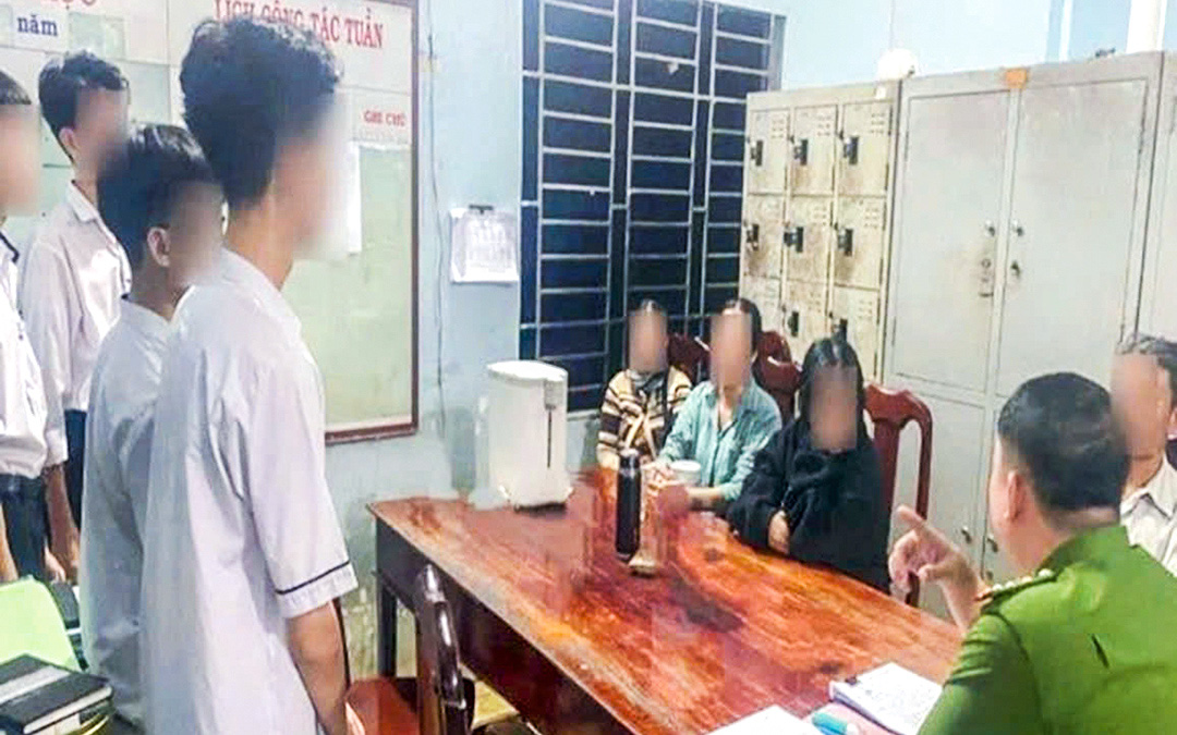Xử phạt học sinh ở Đồng Nai cho bạn học vay lãi nặng - Ảnh 1. Xử phạt học sinh ở Đồng Nai cho bạn học vay lãi nặng - Ảnh 1.