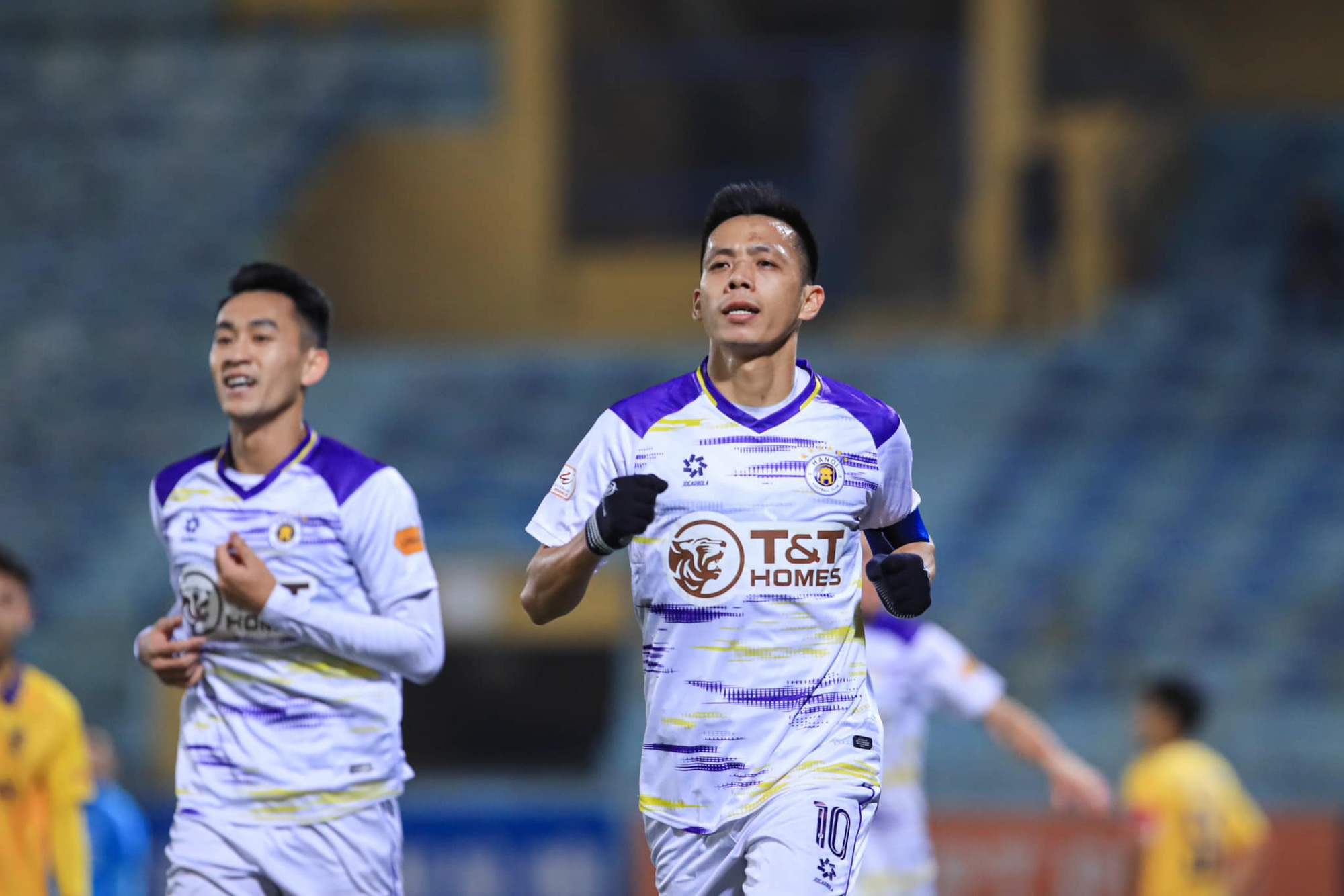 V-League: Hot at both ends of the rankings - Photo 3. V-League - Ảnh 2.