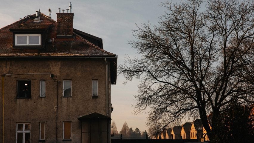 Ngôi nhà của cựu chỉ huy trại Auschwitz thành trung tâm chống chủ nghĩa cực đoan - Ảnh 1.