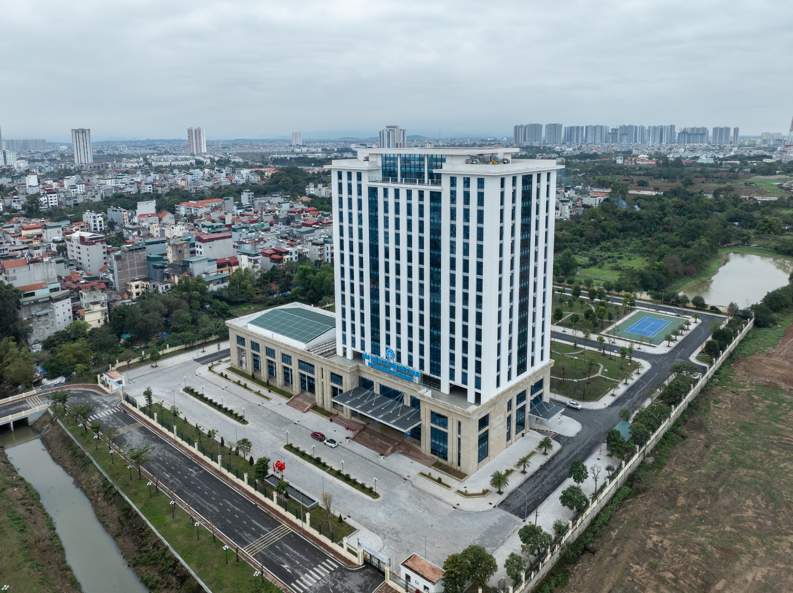 Bảo hiểm xã hội Việt Nam có 34 bảo hiểm xã hội khu vực - Ảnh 1. Bảo hiểm xã hội Việt Nam có 34 bảo hiểm xã hội khu vực - Ảnh 1.