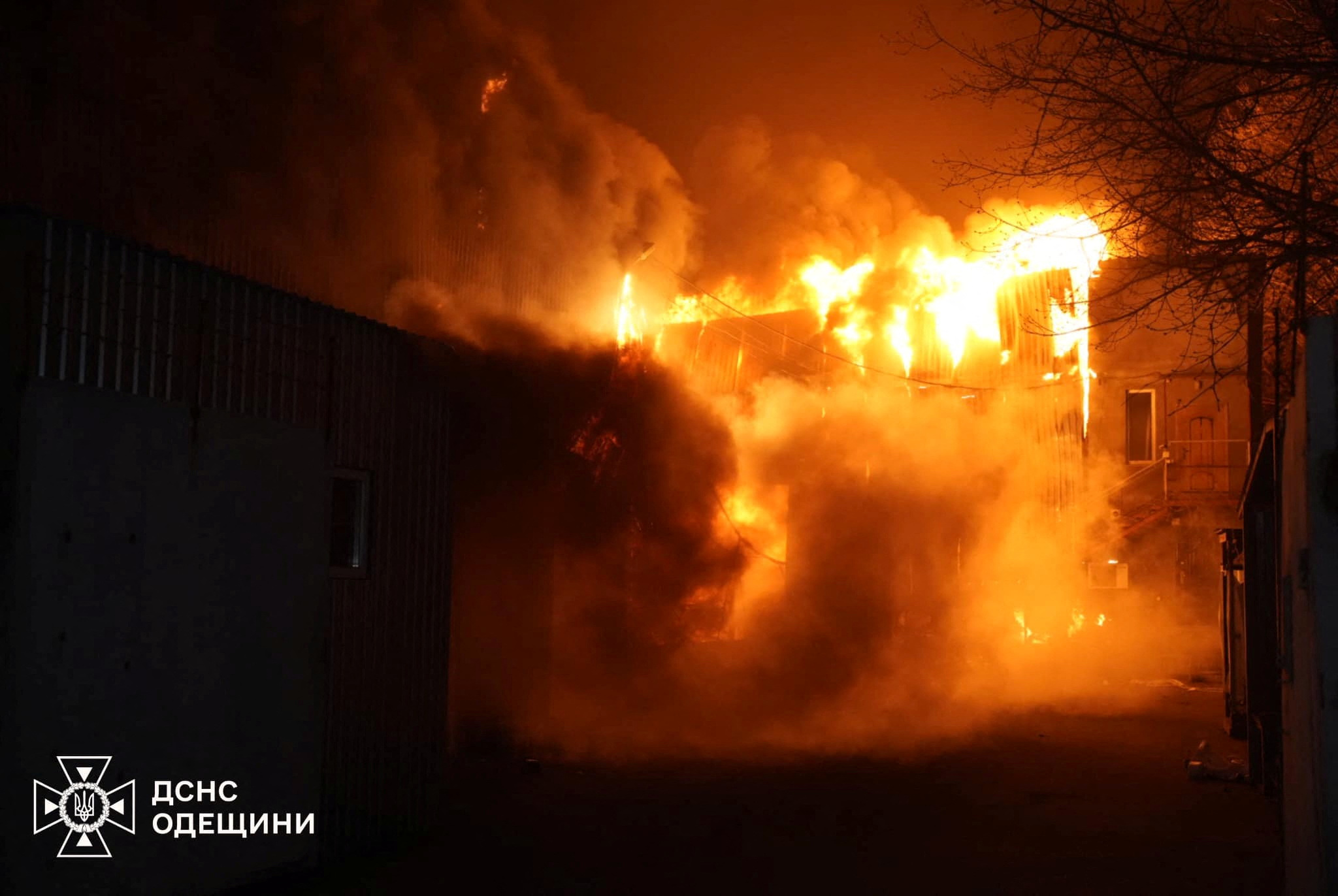 Ukraine không kích lớn chưa từng có vào Matxcơva; Nga tấn công Kiev giữa đêm - Ảnh 2.