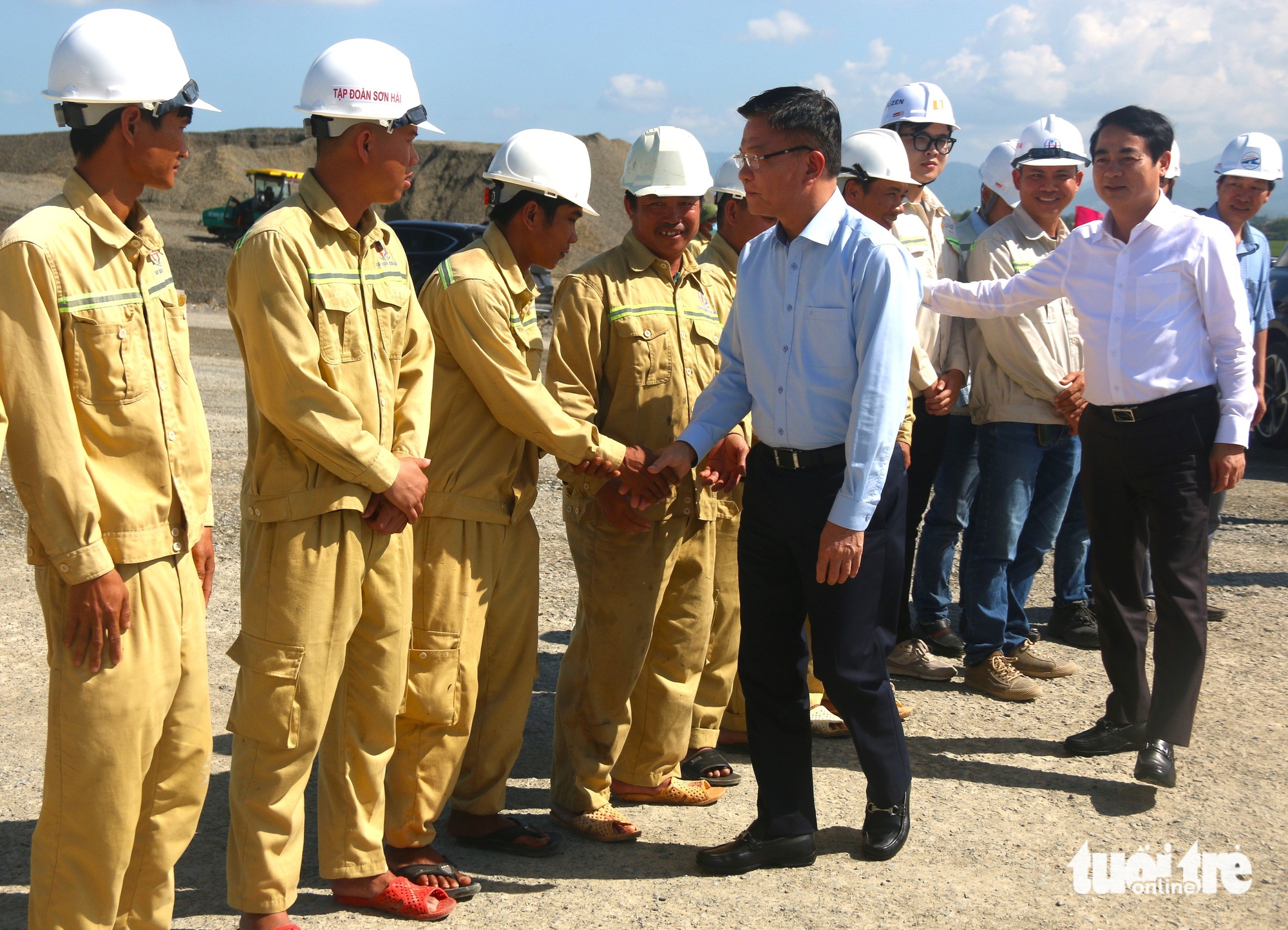 Phó thủ tướng Lê Thành Long: Tránh xảy ra tiêu cực trong công tác giải phóng mặt bằng làm cao tốc - Ảnh 4. Phó thủ tướng Lê Thành Long: Tránh xảy ra tiêu cực trong công tác giải phóng mặt bằng làm cao tốc - Ảnh 3.