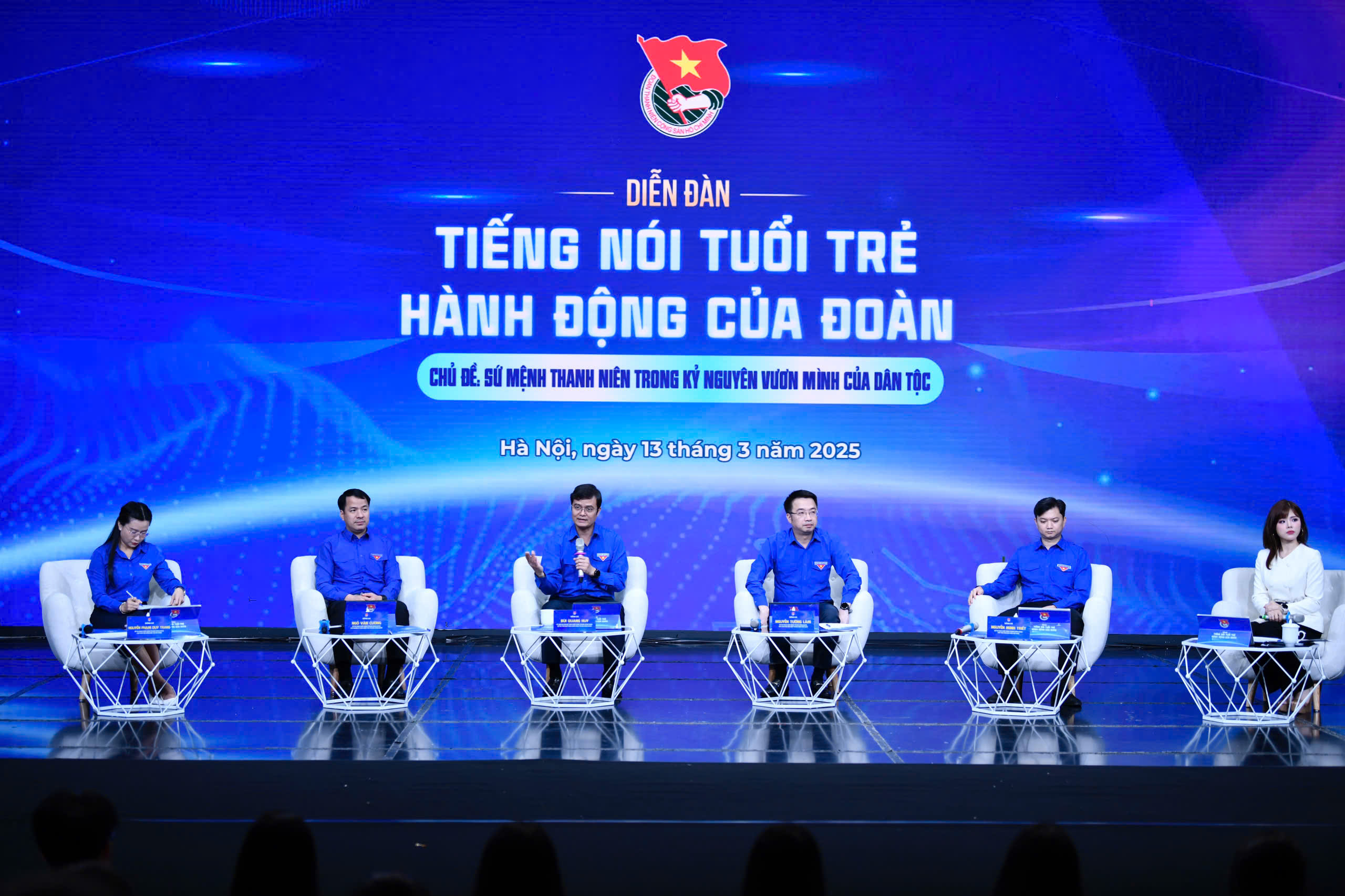 YouTuber Khoai Lang Thang kêu gọi Trung ương Đoàn giúp thanh niên tiếp cận AI giá rẻ - Ảnh 4.