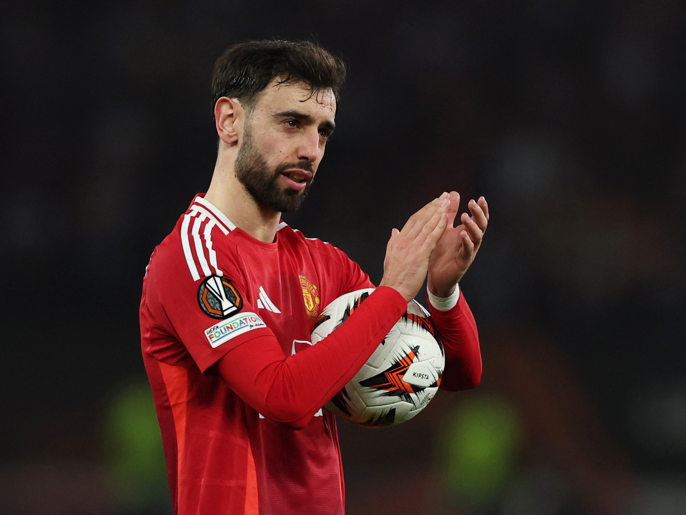 Bruno Fernandes lập hat-trick đưa Man United vào tứ kết Europa League - Ảnh 1.