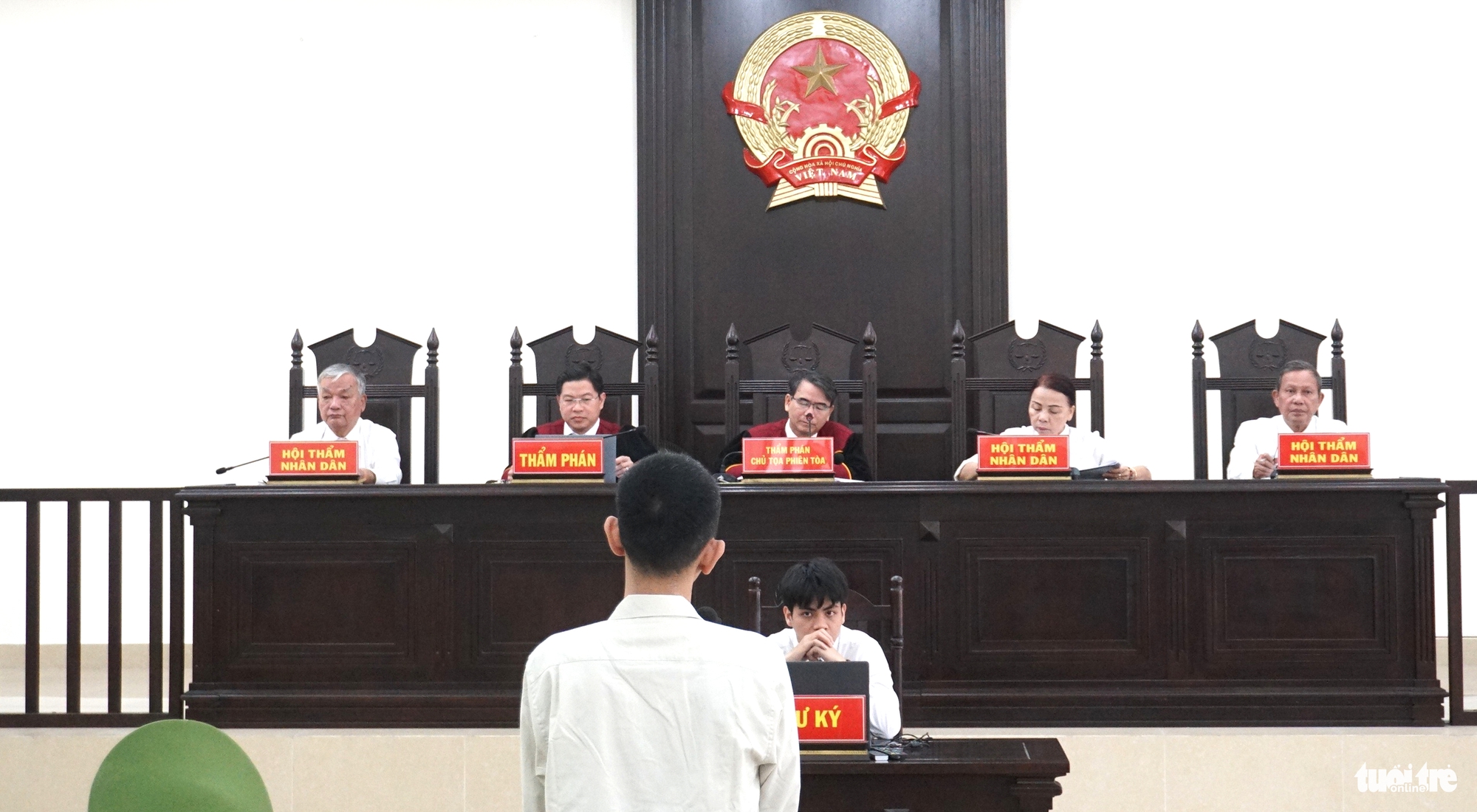‘Mr Thanh Lawyer’ mở văn phòng luật sư làm bình phong thực hiện 20 cú lừa - Ảnh 1.