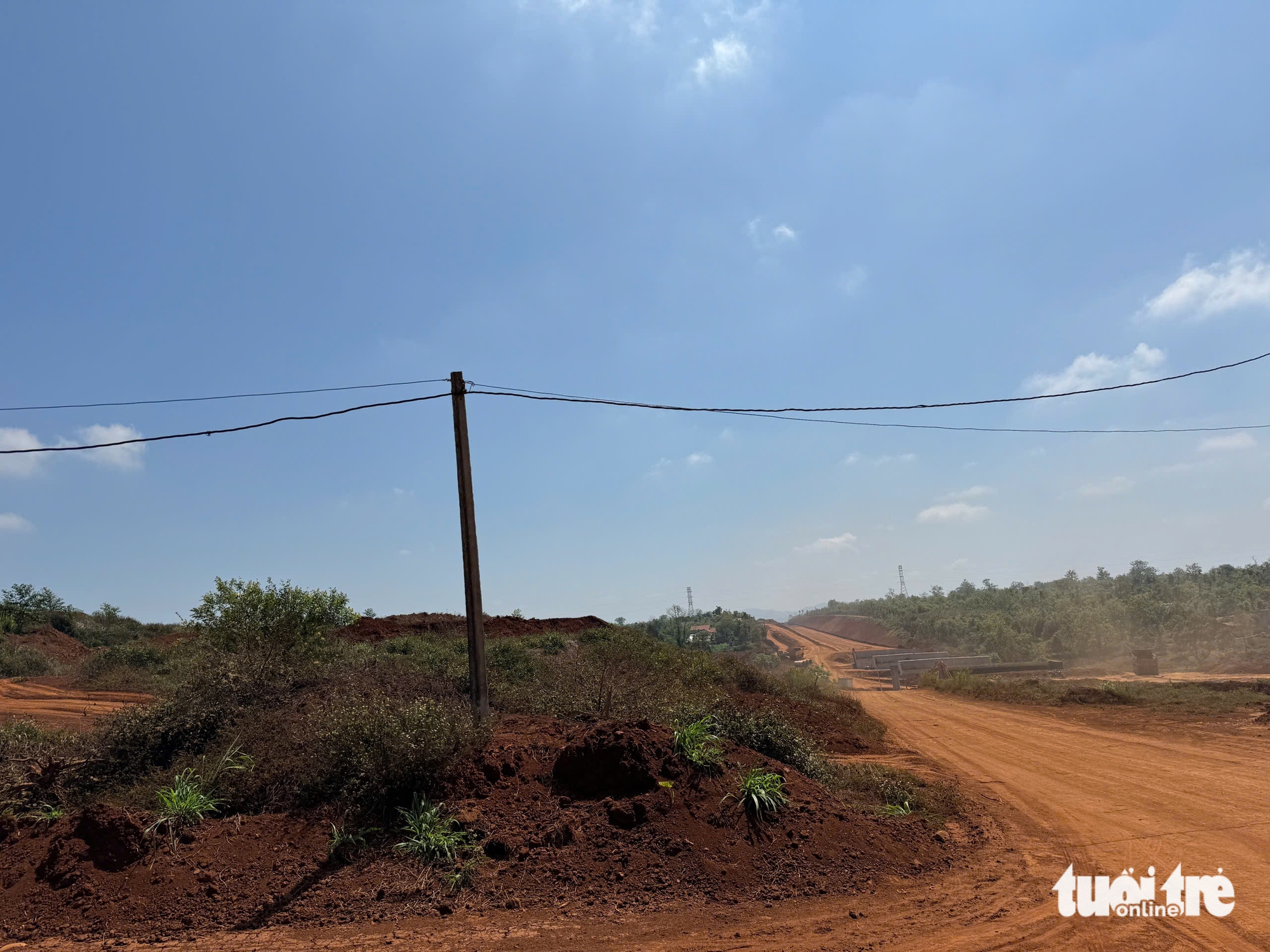 Cho nhà thầu mua vật liệu ngoài để đảm bảo tiến độ cao tốc Khánh Hòa - Buôn Ma Thuột - Ảnh 4.