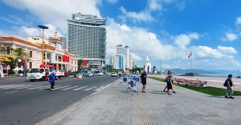 Khánh Hòa muốn thuê tư vấn lập đề án sắp xếp đơn vị hành chính - Ảnh 1.