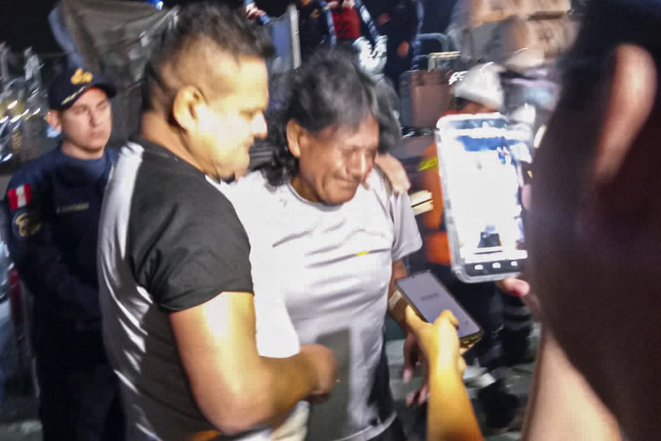 Ngư dân Peru lênh đênh trên Thái Bình Dương 95 ngày được giải cứu - Ảnh 4.