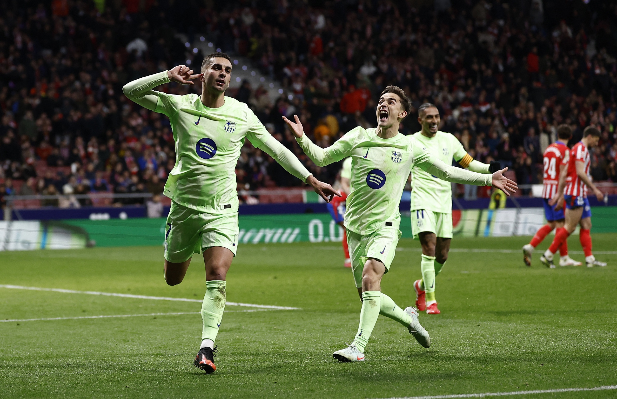Barca ngược dòng trước Atletico dù bị dẫn trước 0-2 - Ảnh 2.