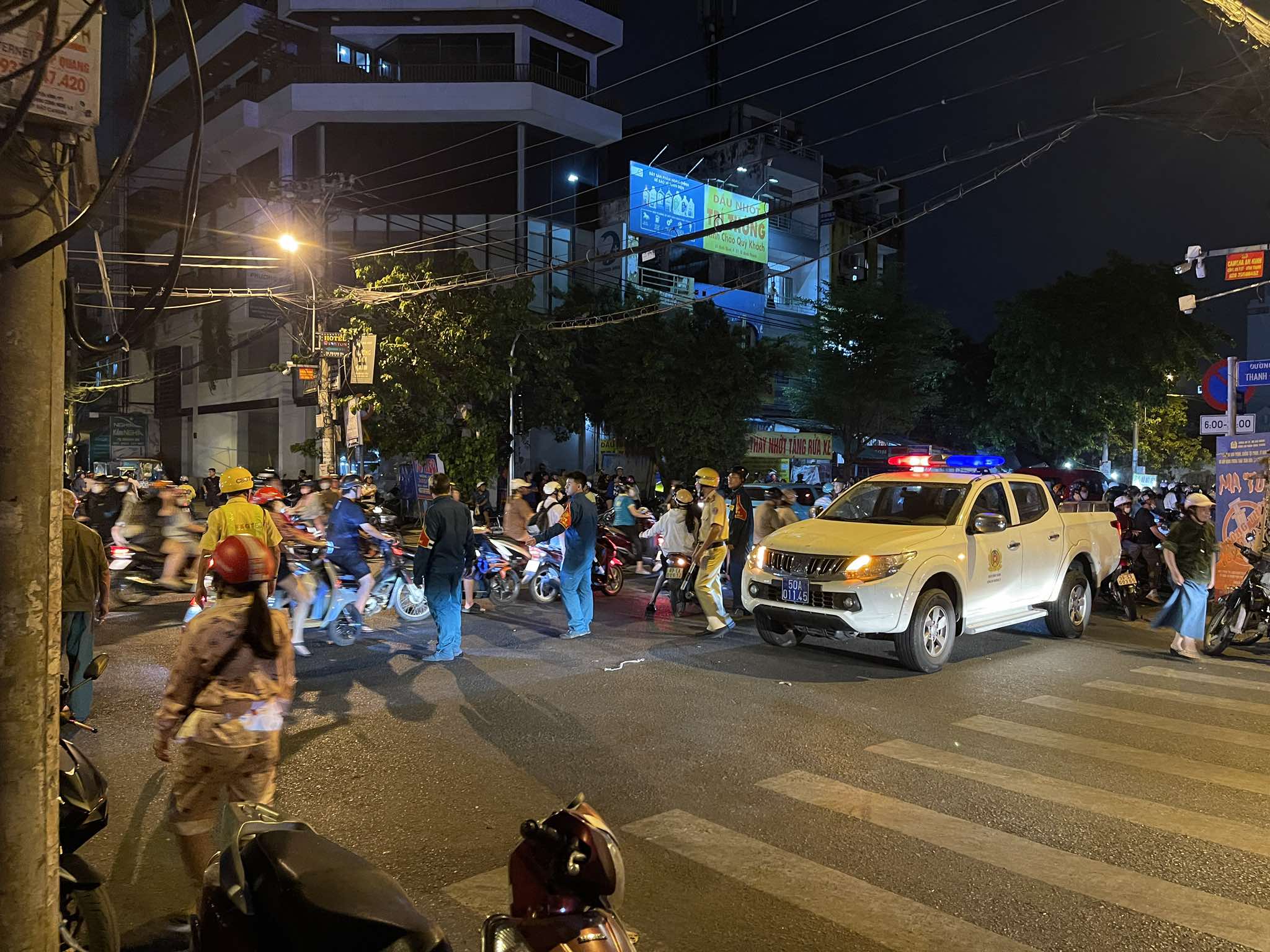 Cháy lớn dãy ki ốt ở chợ Thanh Đa, quận Bình Thạnh - Ảnh 6.