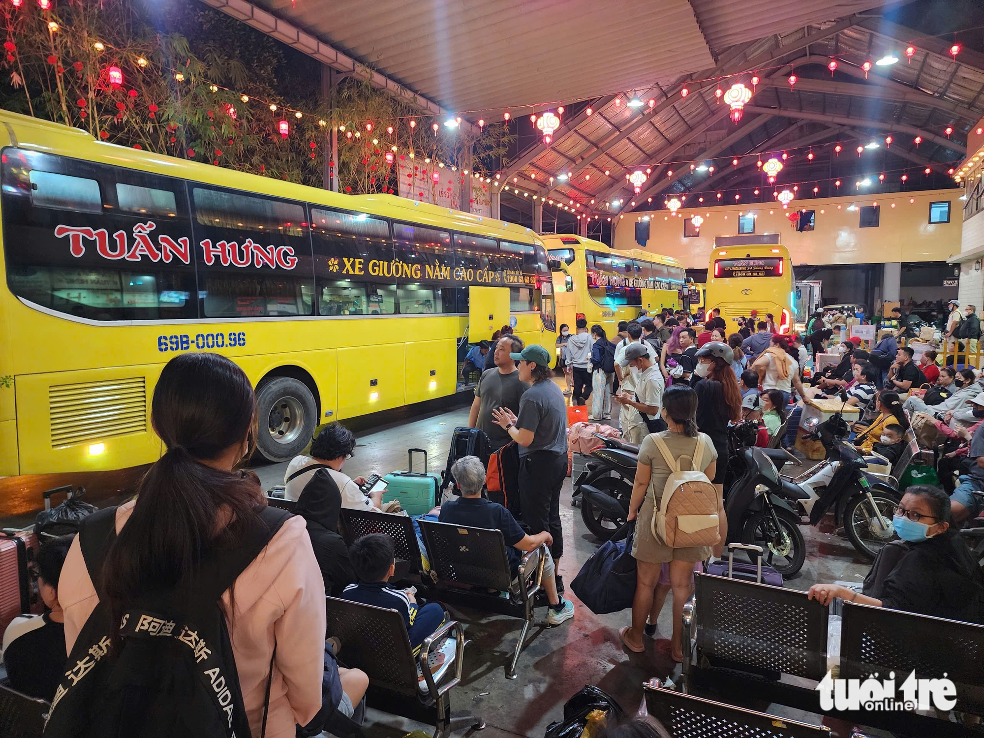 Đề nghị địa phương, lực lượng công an xử lý xe khách đón, trả khách sai quy định - Ảnh 1.