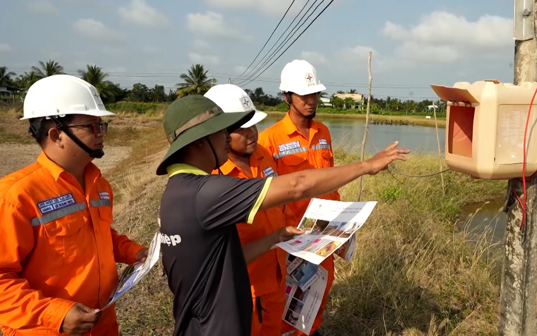 '50 năm - Tỏa sáng miền Nam': Những công trình ‘Vượt nắng thắng mưa’ đóng điện trước Tết  - Ảnh 1.