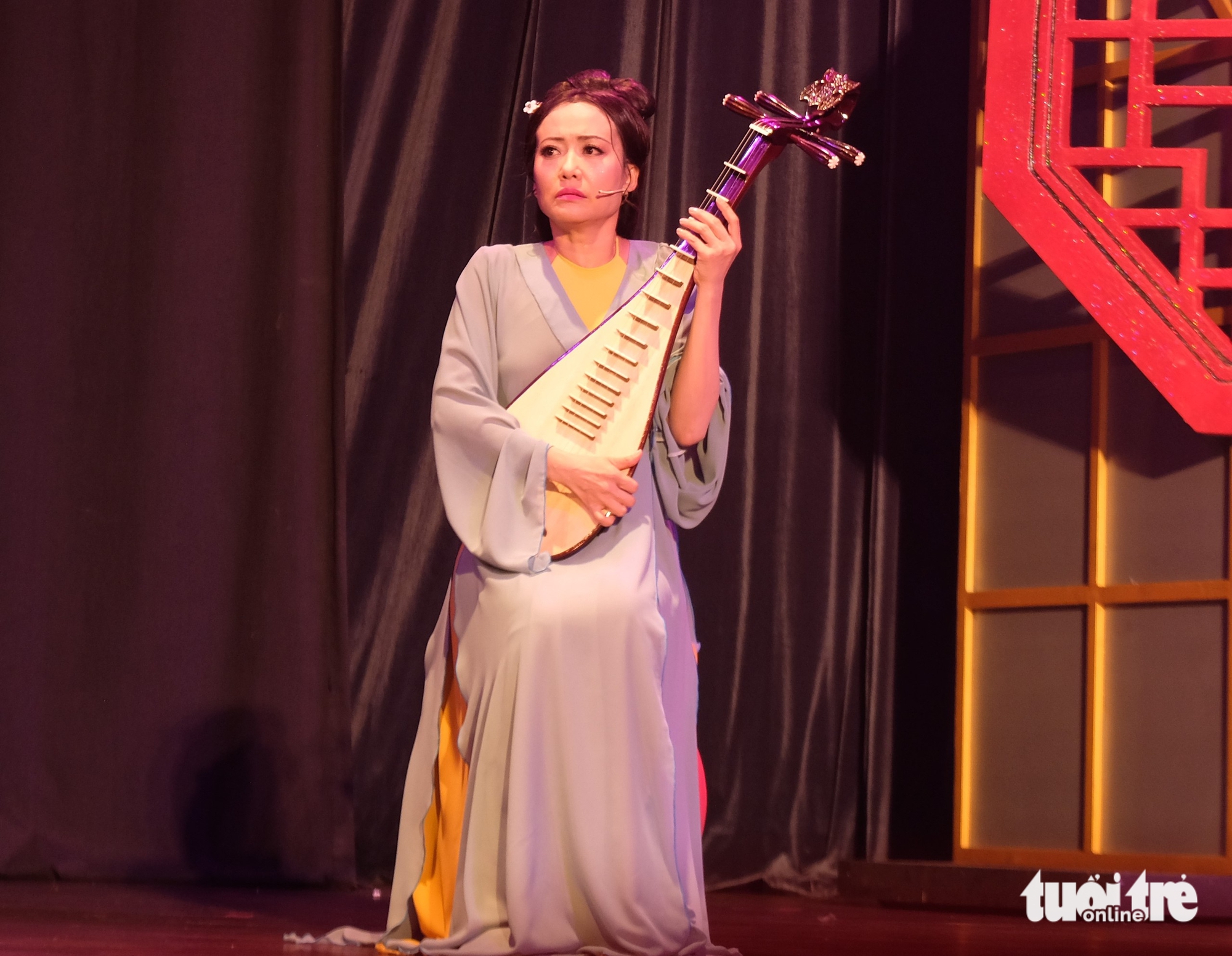 MC Thảo Vân bị trộm vào nhà lấy mất đồng hồ - Ảnh 5. MC Thảo Vân bị trộm vào nhà lấy mất đồng hồ - Ảnh 4.