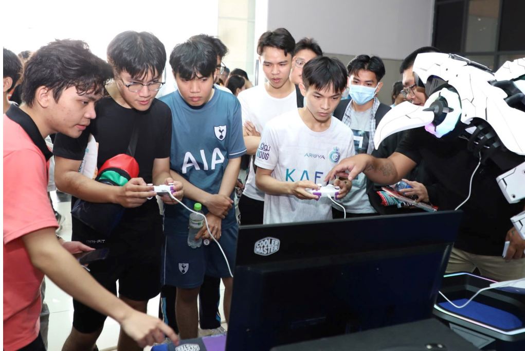 Khẳng định sức trẻ qua rèn thể lực, luyện kỹ năng - Ảnh 3. Khẳng định sức trẻ qua rèn thể lực, luyện kỹ năng - Ảnh 3.