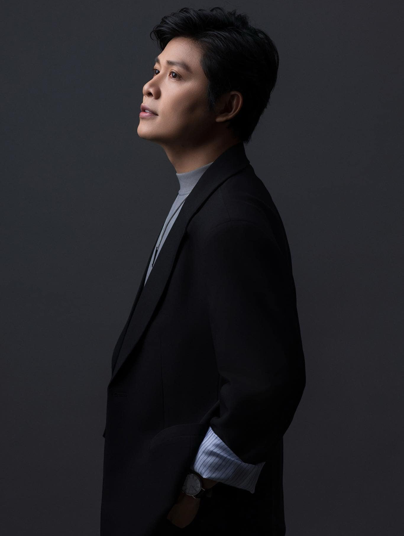 ង្វៀន វ៉ាន់ជុង ចូលជំពូកថ្មី - រូបថត ៤. Nguyễn Văn Chung sang chương mới - Ảnh 4.