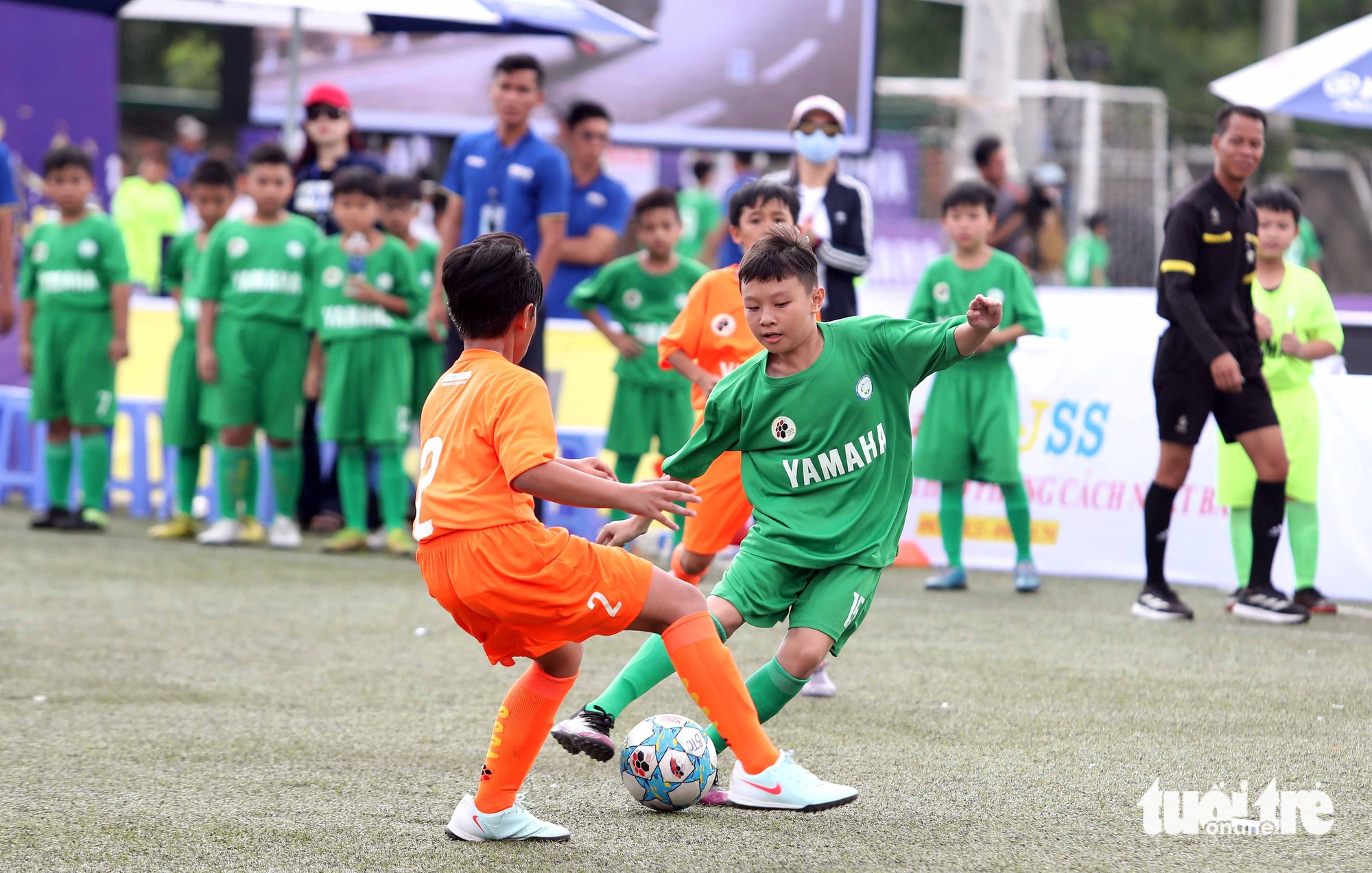 Bóng đá TP.HCM 'đãi cát tìm vàng' - Ảnh 1.